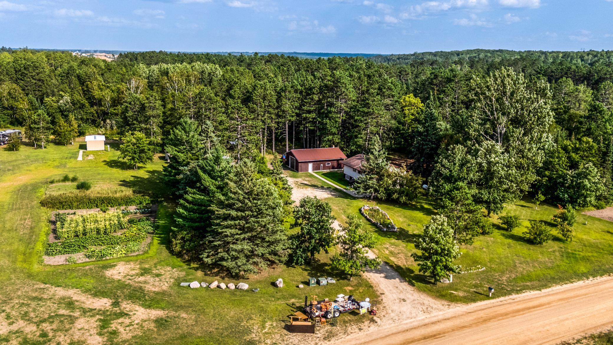 1977 single family home for sale at 50768 279th Avenue in Bemidji, MN — 4 bed, 2 bath (photo 32 of 44)