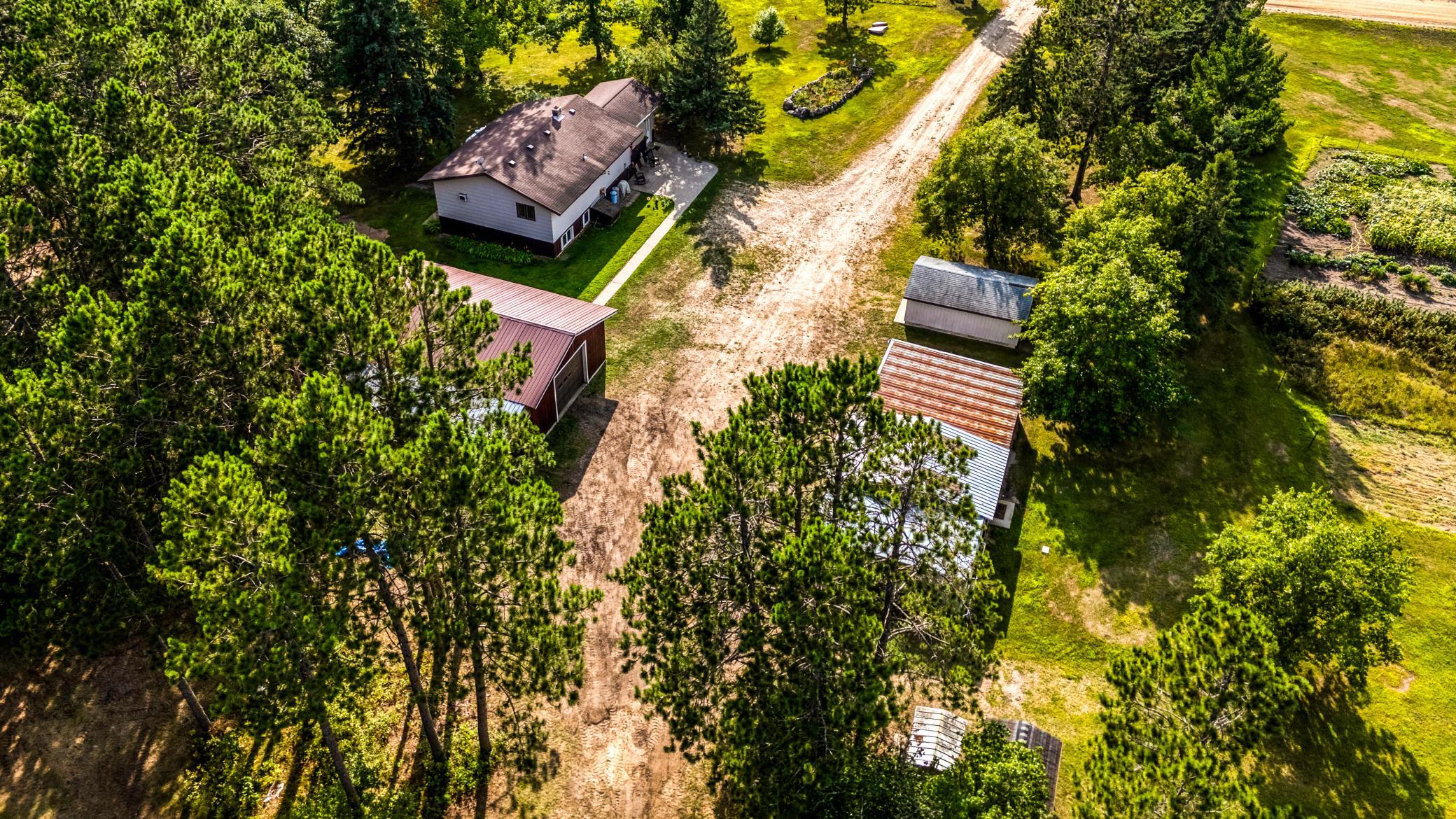 1977 single family home for sale at 50768 279th Avenue in Bemidji, MN — 4 bed, 2 bath (photo 35 of 44)