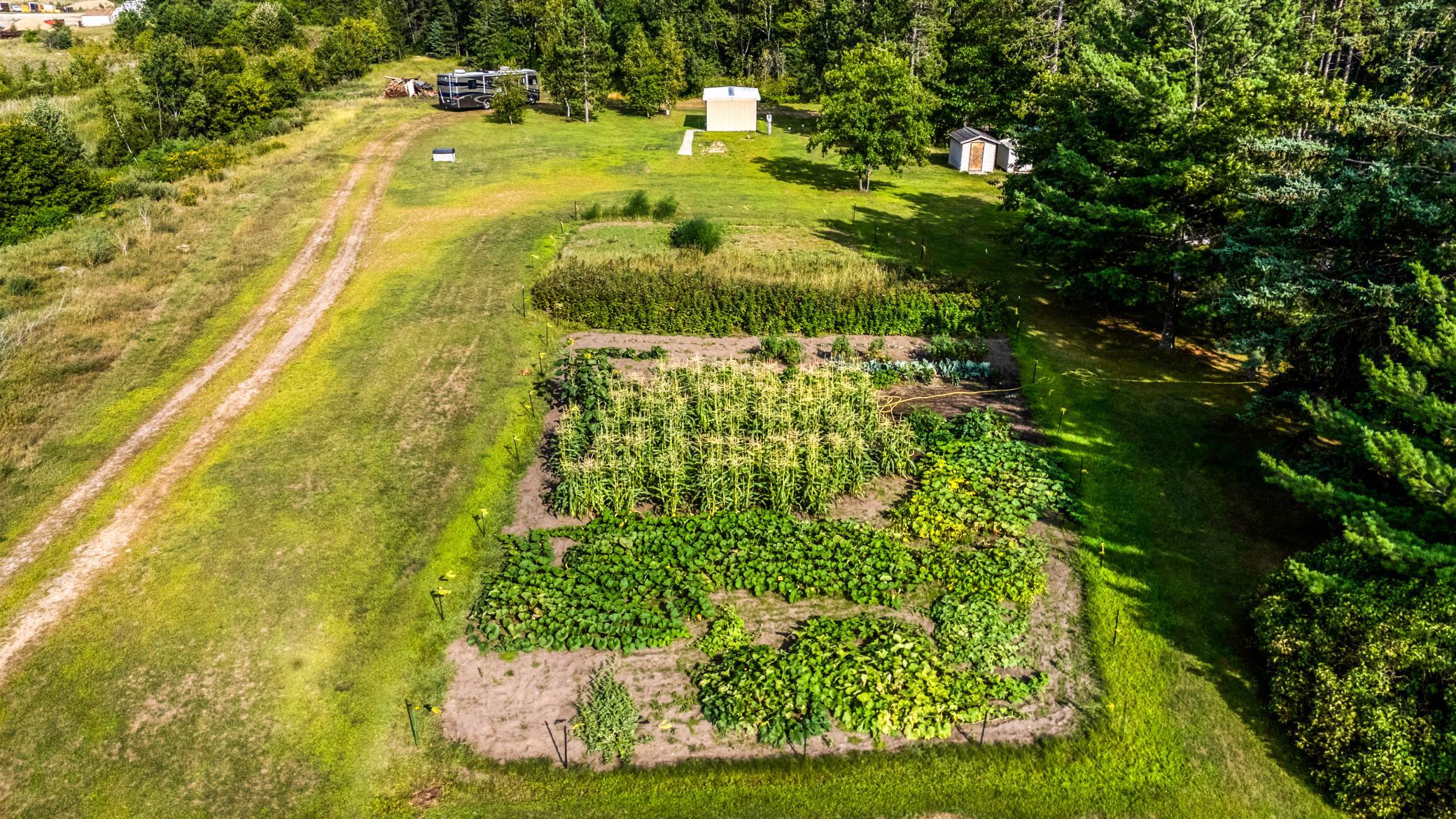 1977 single family home for sale at 50768 279th Avenue in Bemidji, MN — 4 bed, 2 bath (photo 40 of 44)