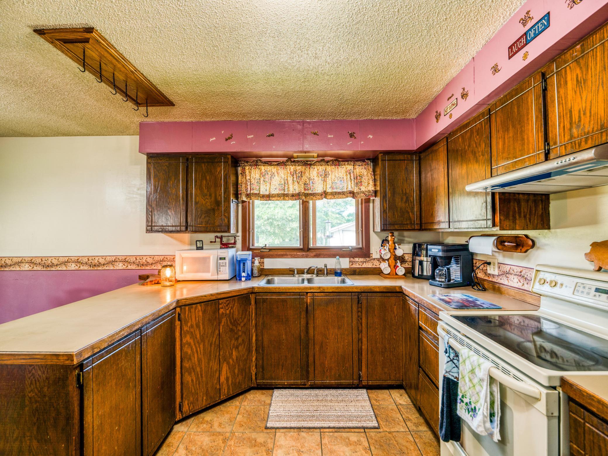 1977 single family home for sale at 50768 279th Avenue in Bemidji, MN — 4 bed, 2 bath (photo 5 of 44)