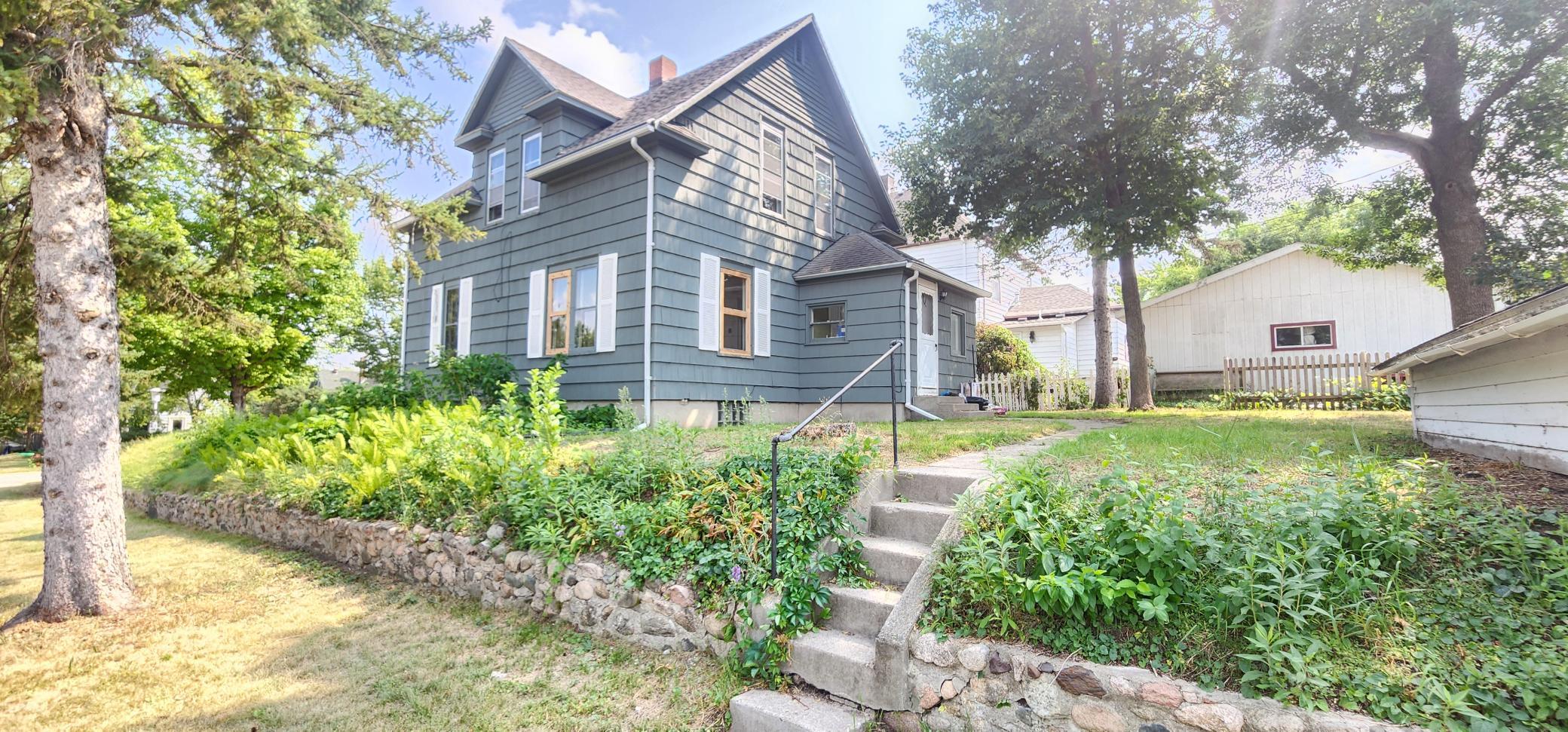 1902 single family home for sale at 437 7th Street NE in Staples, MN — 3 bed, 2 bath (photo 3 of 17)