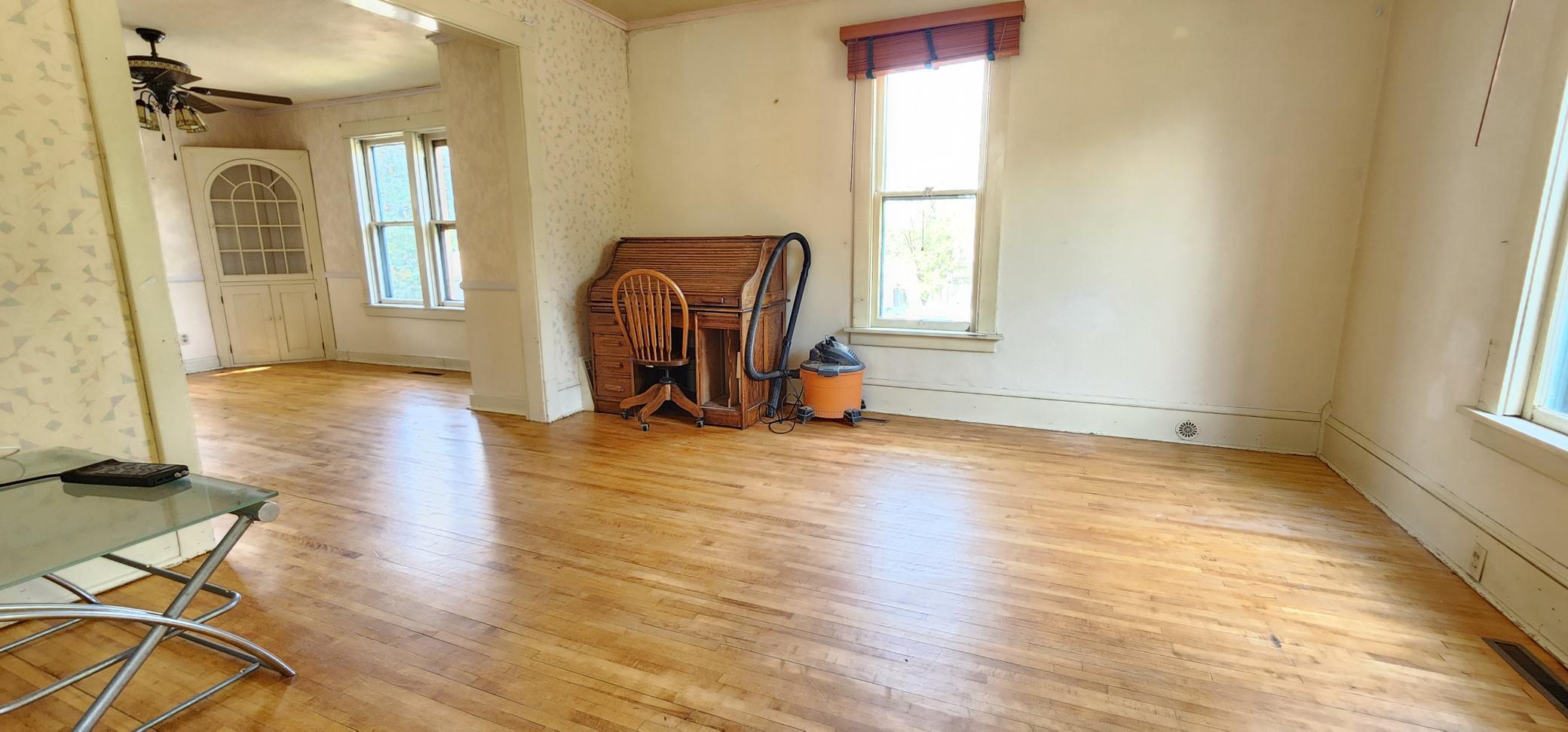 1902 single family home for sale at 437 7th Street NE in Staples, MN — 3 bed, 2 bath (photo 8 of 17)