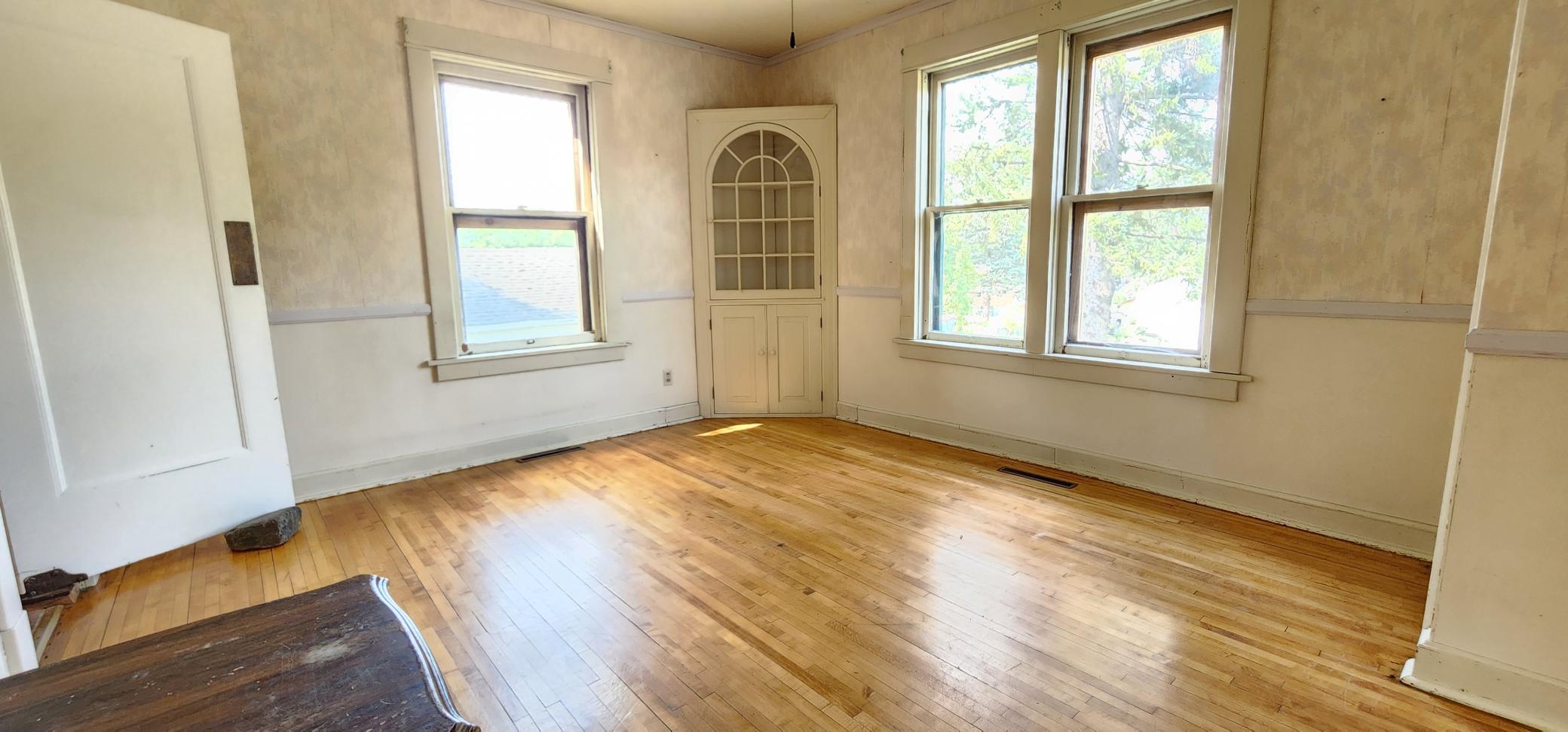 1902 single family home for sale at 437 7th Street NE in Staples, MN — 3 bed, 2 bath (photo 10 of 17)