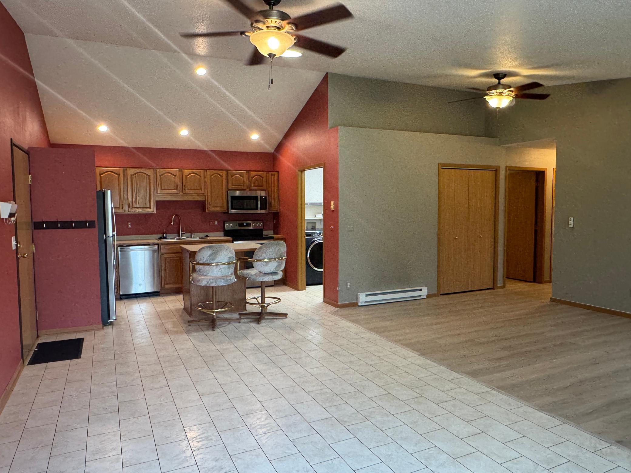 1997 home for sale at 300 Roosevelt Road SW, Unit #12 in Bemidji, MN — 2 bed, 2 bath (photo 4 of 41)