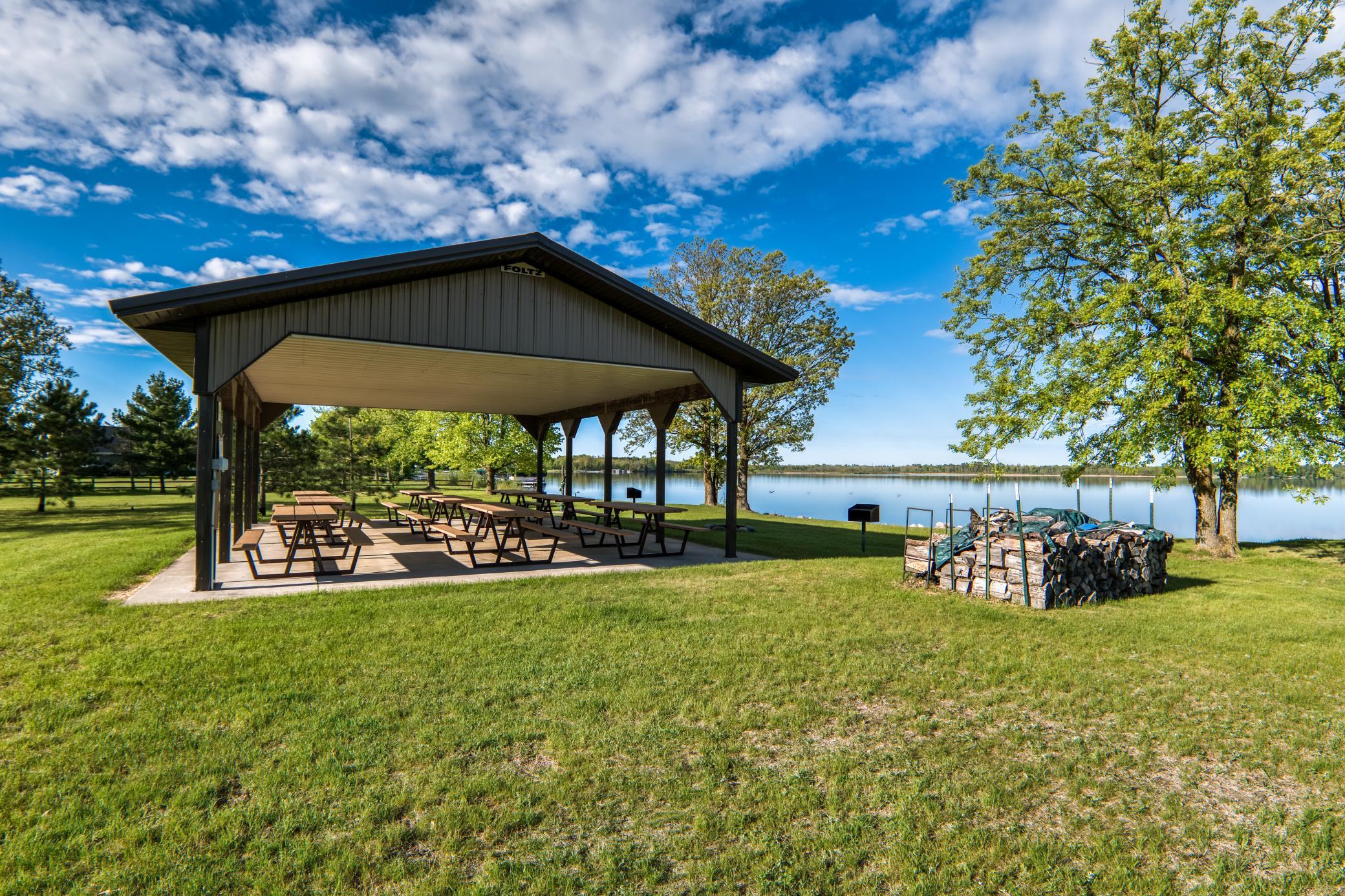 1997 home for sale at 300 Roosevelt Road SW, Unit #12 in Bemidji, MN — 2 bed, 2 bath (photo 35 of 41)