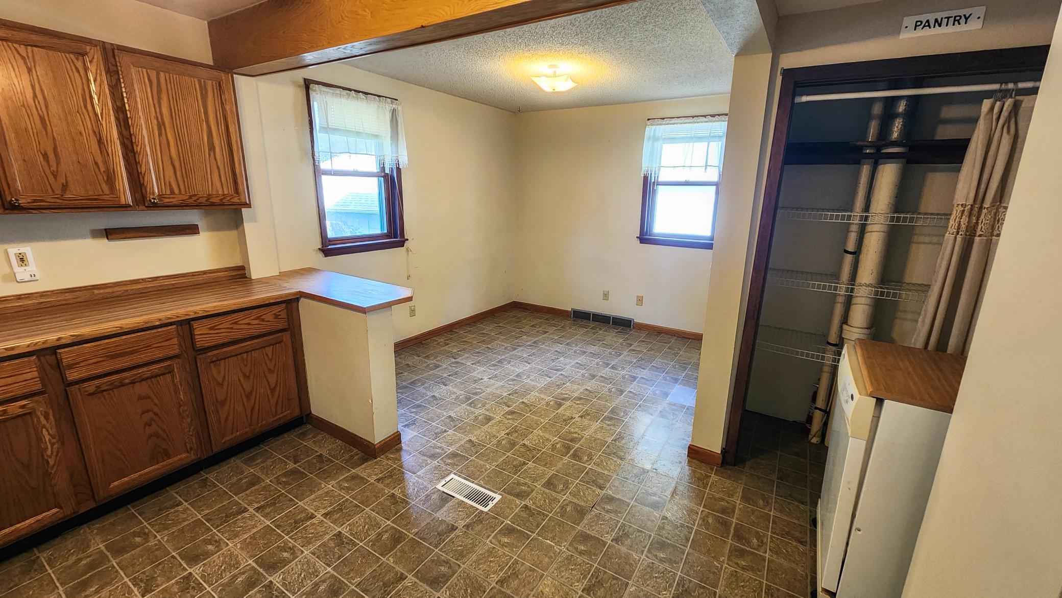 511 11th Street N, Moorhead MN 56560 - Photo 7 of 21