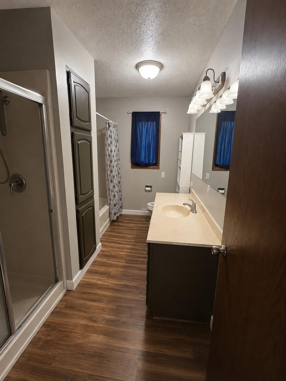 1982 single family home for sale at 121 & 407 4th & 2nd Street Avenue in Milnor, ND — 4 bed, 2 bath (photo 15 of 22)