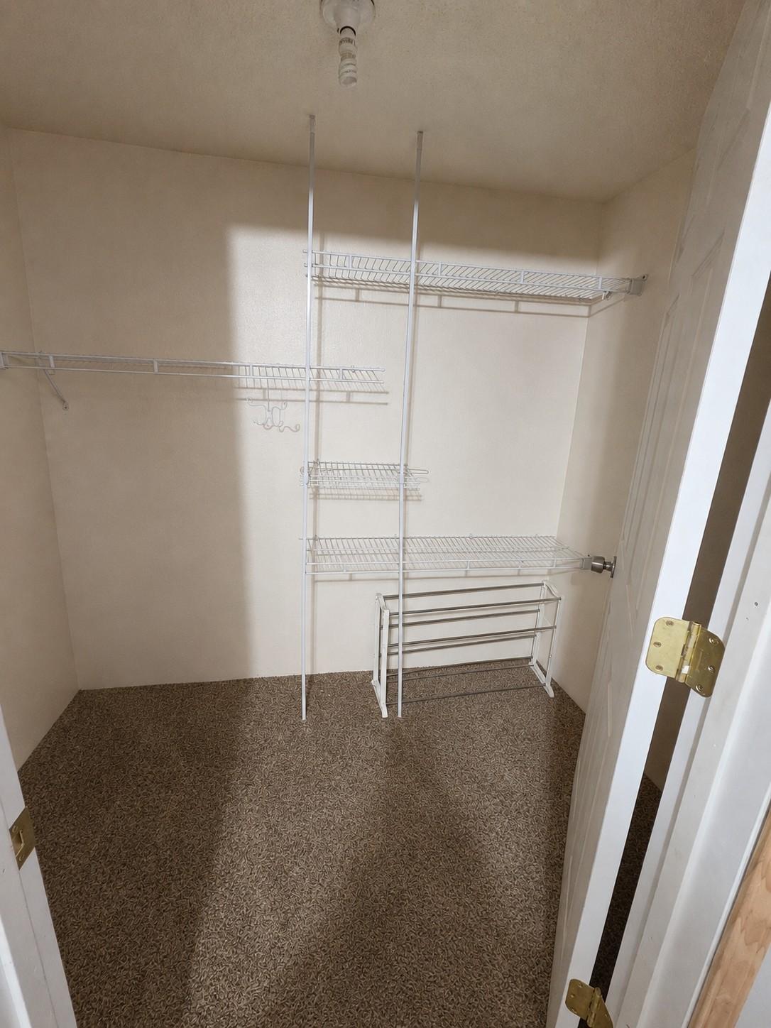 1982 single family home for sale at 121 & 407 4th & 2nd Street Avenue in Milnor, ND — 4 bed, 2 bath (photo 20 of 22)