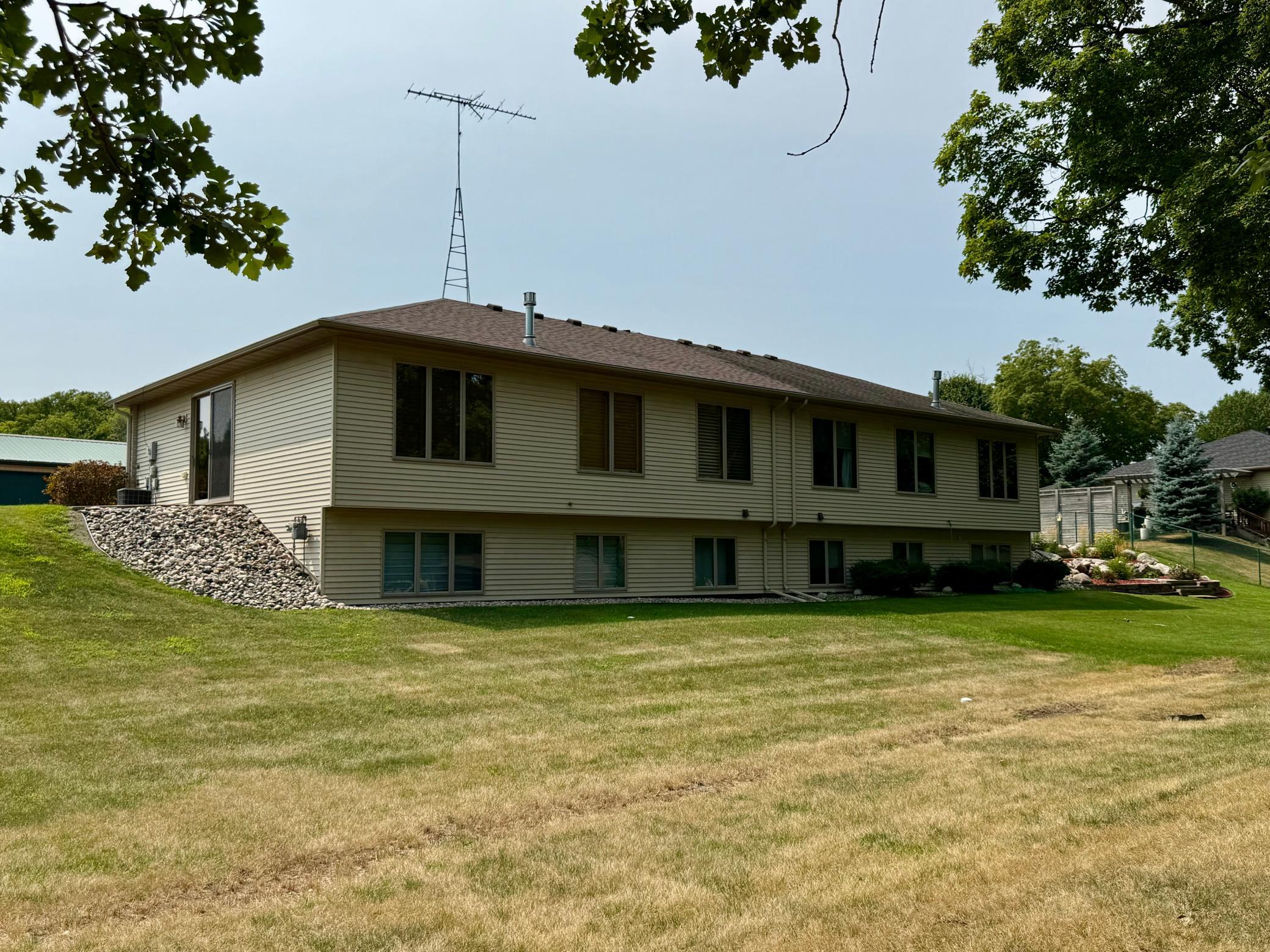 2003 twin home for sale at 1832 Nodaway Drive in Detroit Lakes, MN — 3 bed, 3 bath (photo 3 of 51)