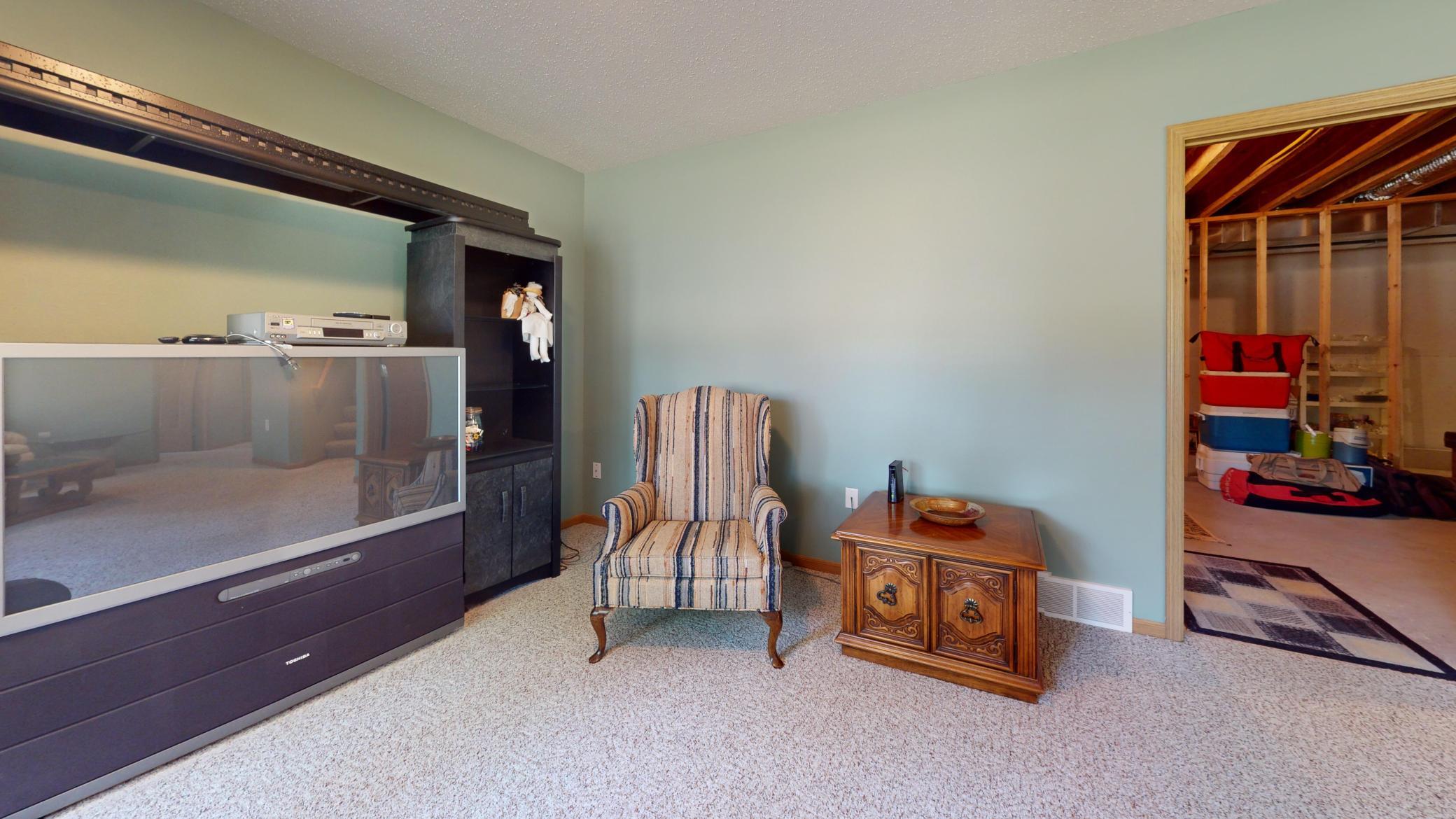 2003 twin home for sale at 1832 Nodaway Drive in Detroit Lakes, MN — 3 bed, 3 bath (photo 35 of 51)