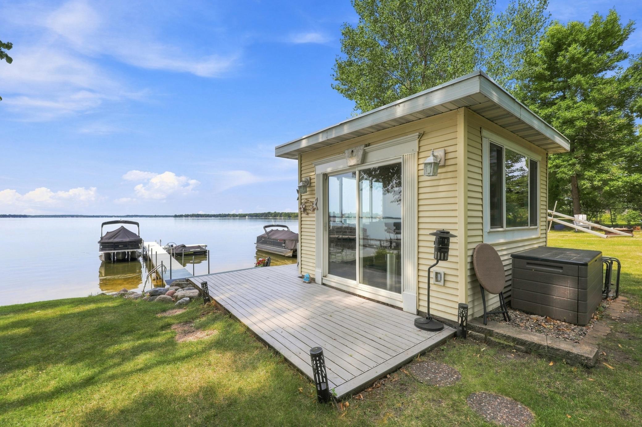 1936 single family home for sale at 1244 E Shore Drive in Detroit Lakes, MN — 3 bed, 3 bath (photo 33 of 45)
