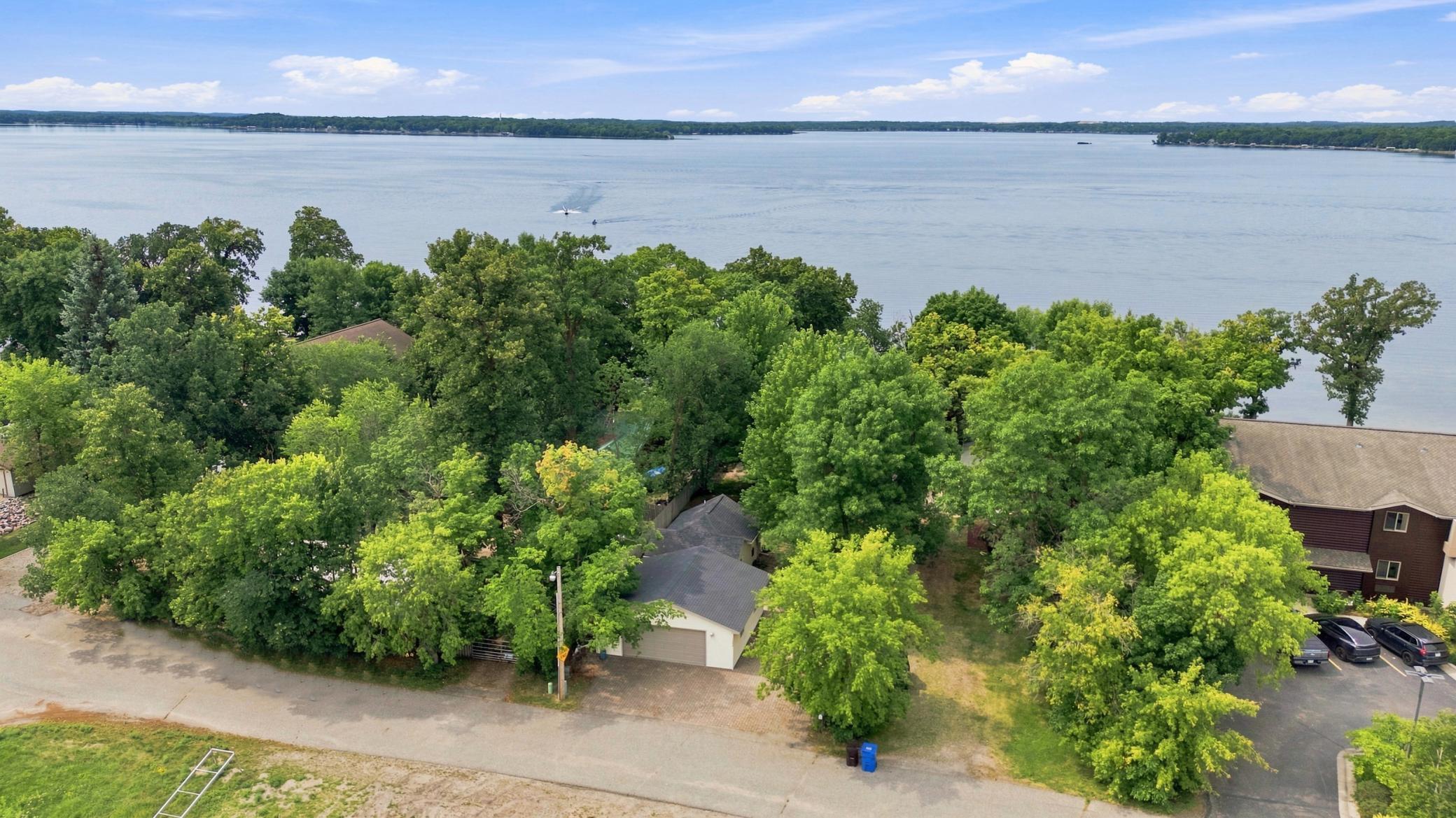 1936 single family home for sale at 1244 E Shore Drive in Detroit Lakes, MN — 3 bed, 3 bath (photo 41 of 45)