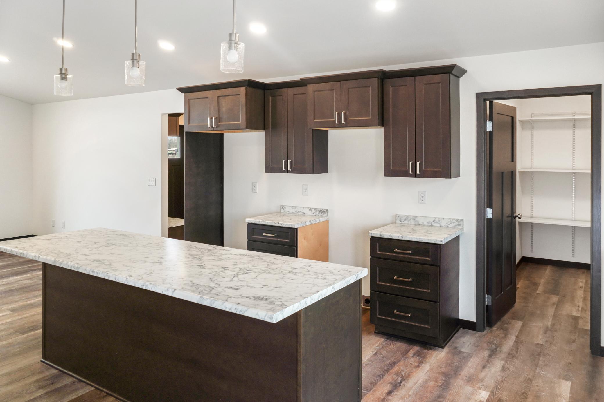 208 4th st NW, Gwinner ND 58040 - Photo 13 of 31