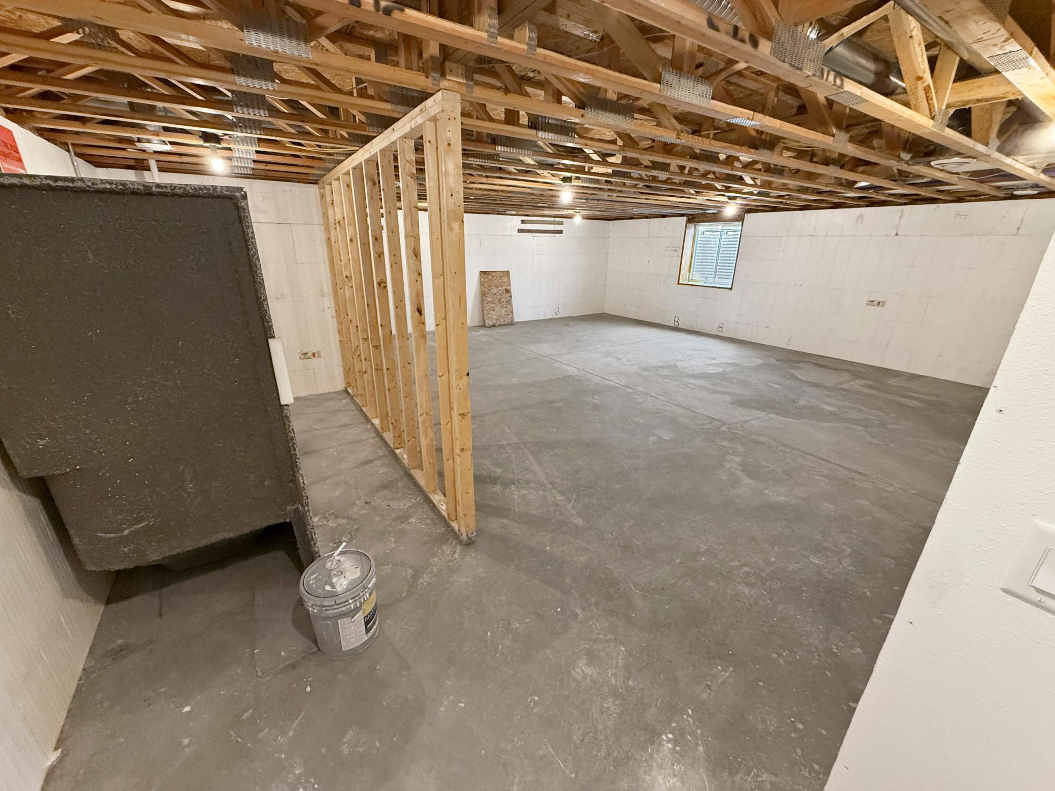 208 4th st NW, Gwinner ND 58040 - Photo 29 of 31