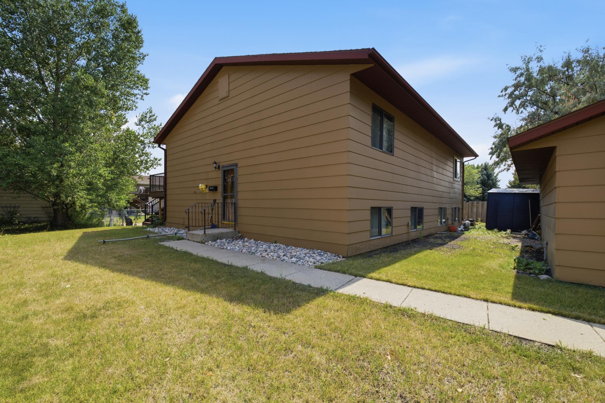625 19th Street E, West Fargo ND 58078 - Photo 2 of 32