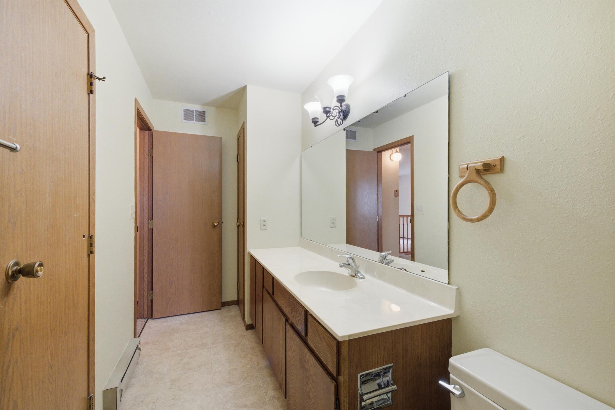 625 19th Street E, West Fargo ND 58078 - Photo 13 of 32