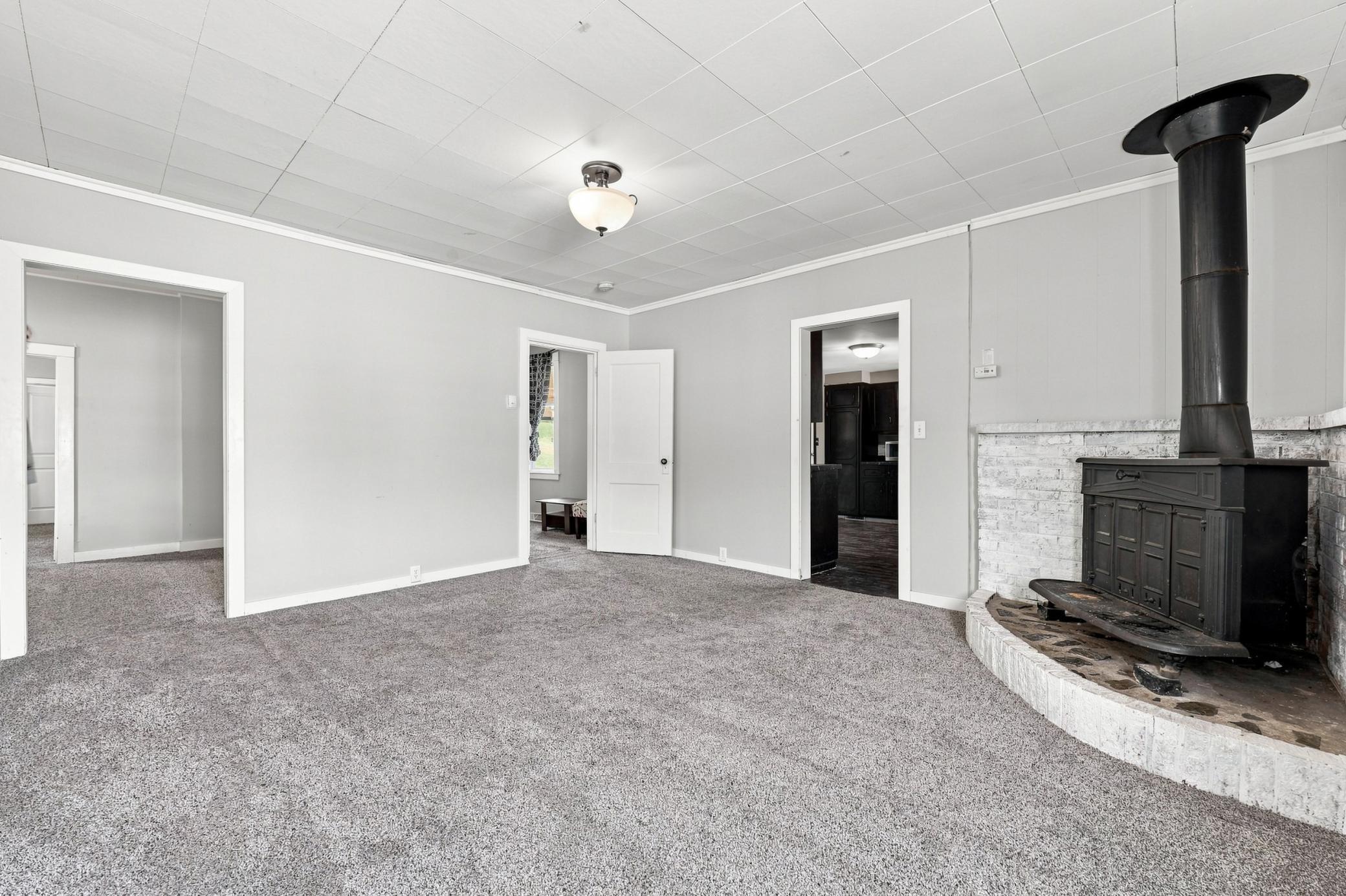 1900 single family home for sale at 802 Hobart Street in Hawley, MN — 4 bed, 2 bath (photo 11 of 36)