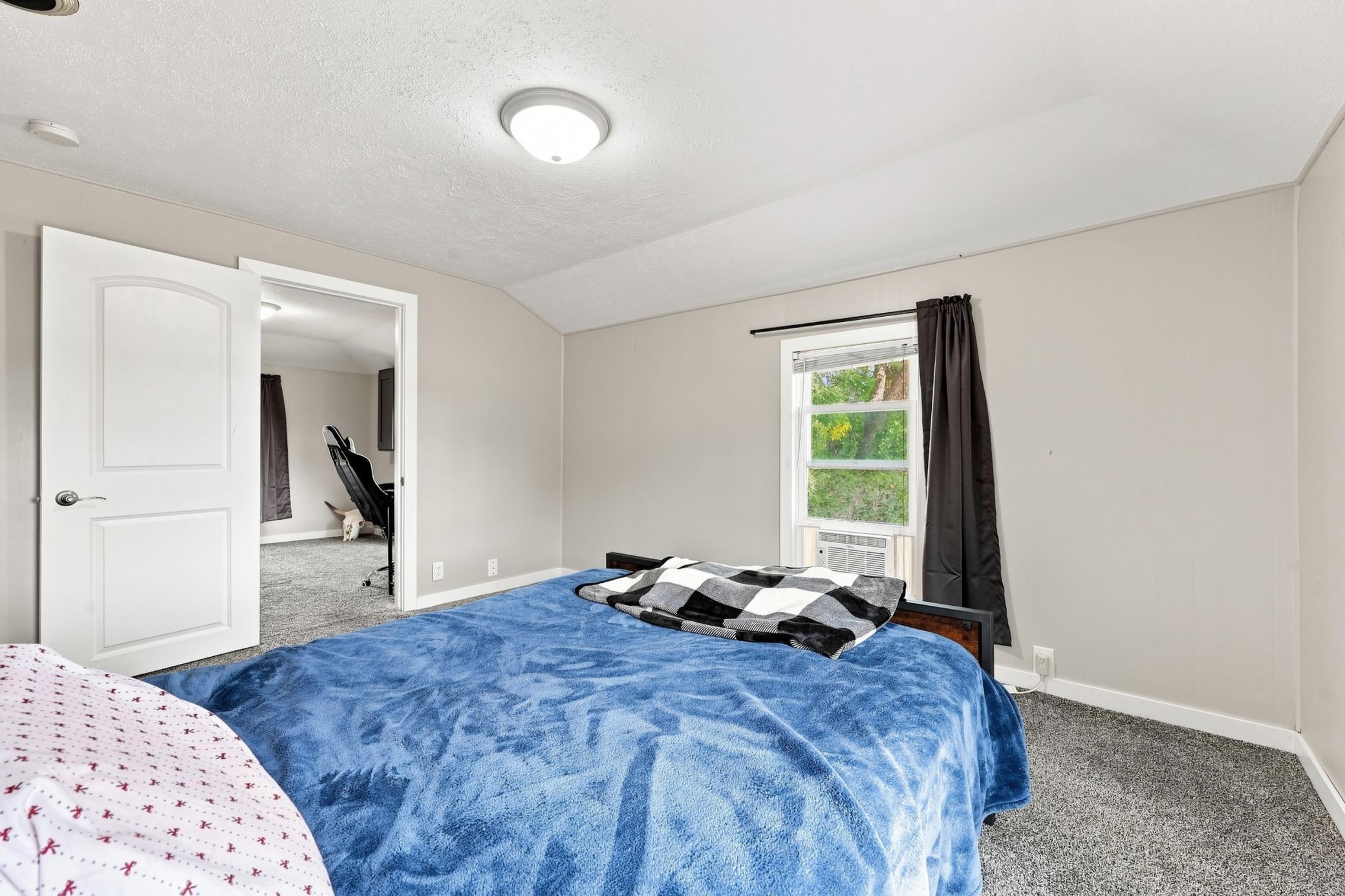 1900 single family home for sale at 802 Hobart Street in Hawley, MN — 4 bed, 2 bath (photo 25 of 36)