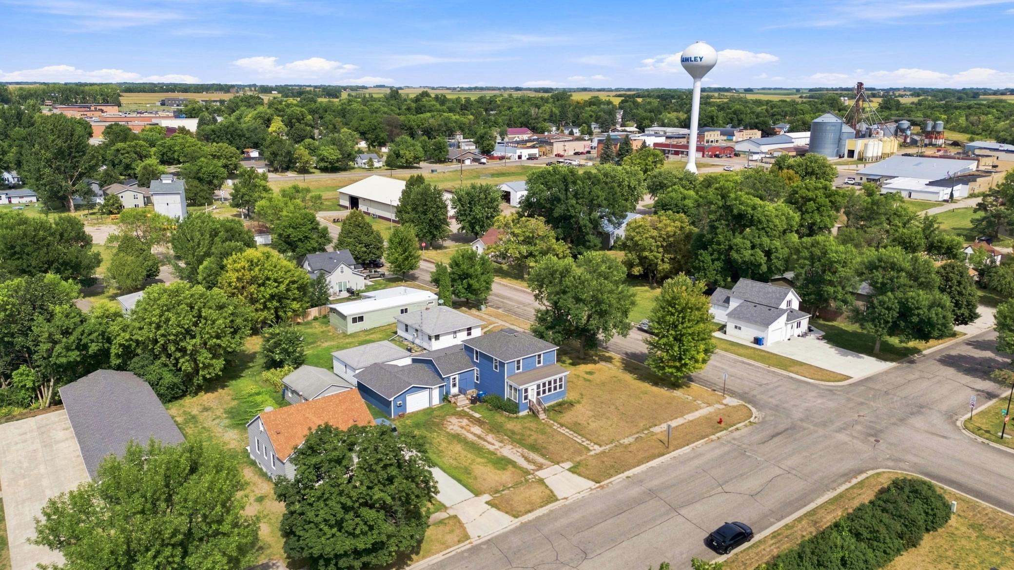 1900 single family home for sale at 802 Hobart Street in Hawley, MN — 4 bed, 2 bath (photo 29 of 36)
