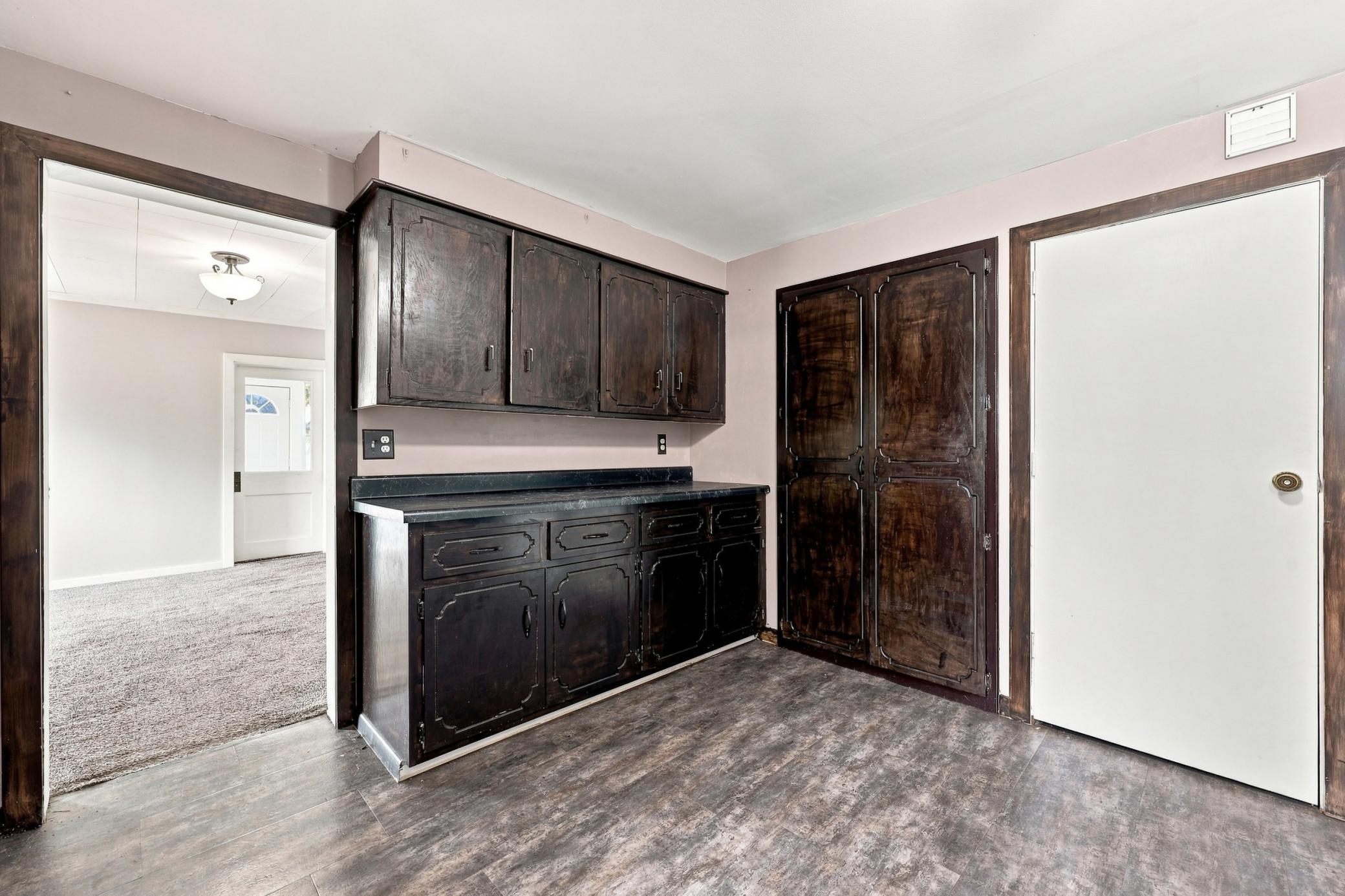 1900 single family home for sale at 802 Hobart Street in Hawley, MN — 4 bed, 2 bath (photo 7 of 36)