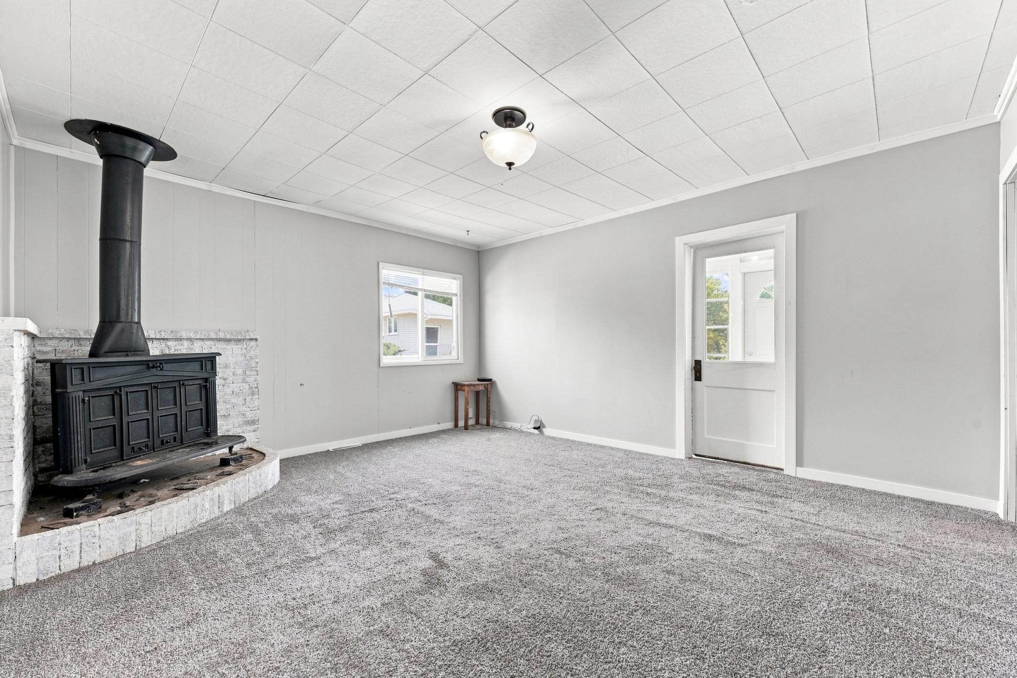 1900 single family home for sale at 802 Hobart Street in Hawley, MN — 4 bed, 2 bath (photo 9 of 36)