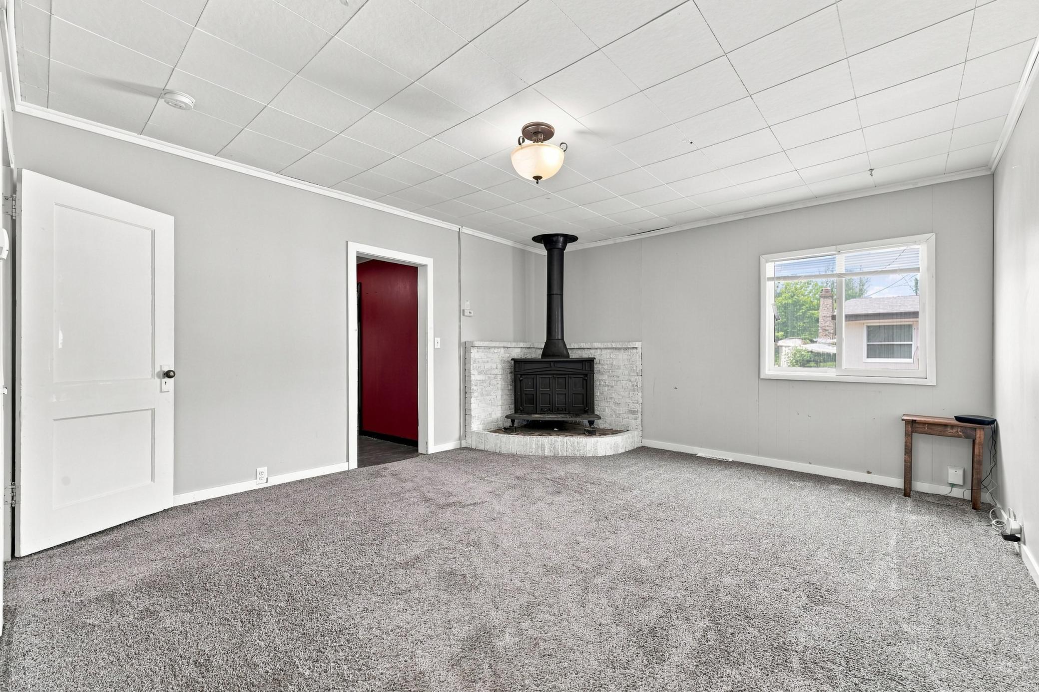 1900 single family home for sale at 802 Hobart Street in Hawley, MN — 4 bed, 2 bath (photo 10 of 36)