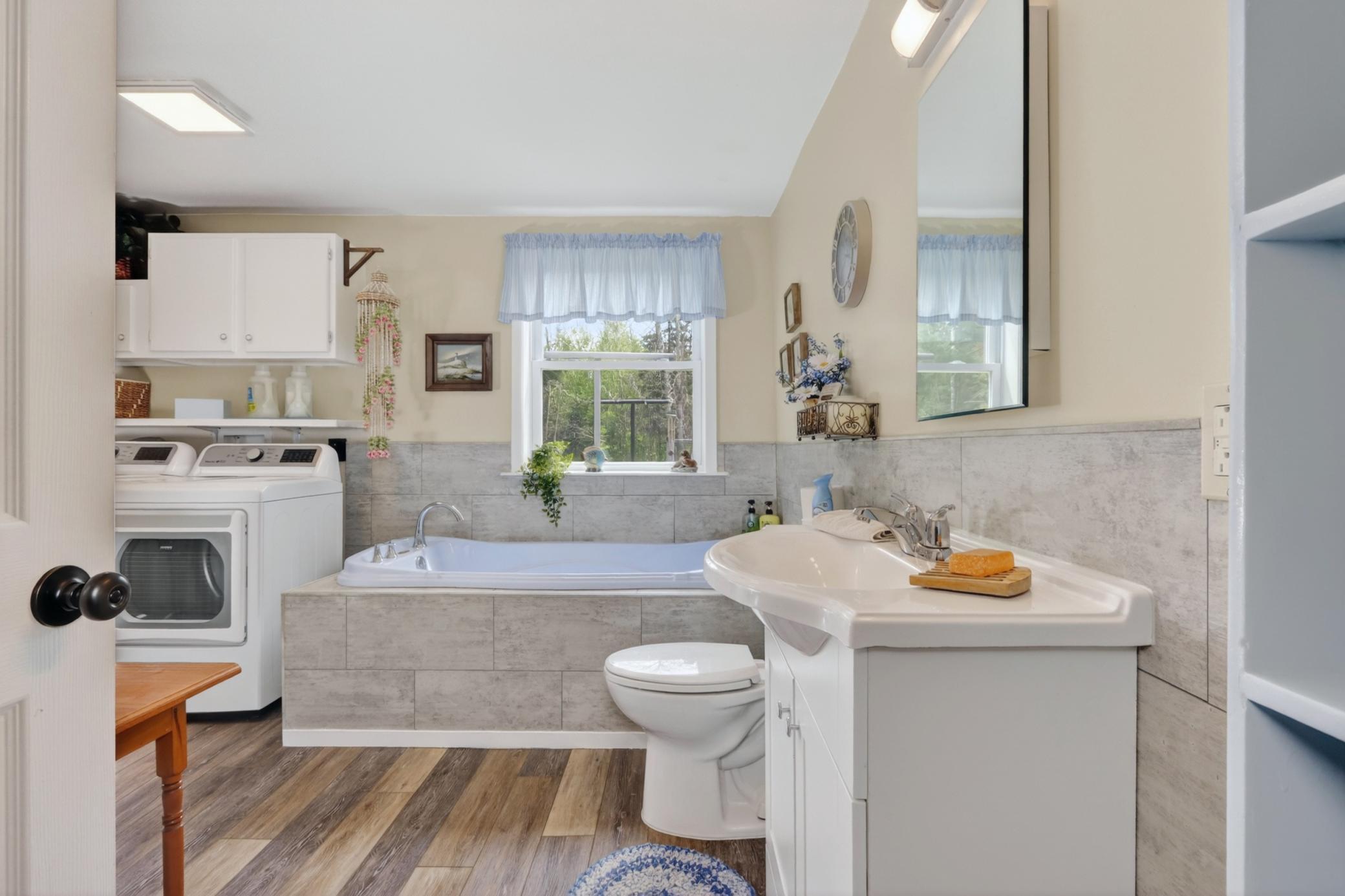 1900 single family home for sale at 32900 Wabana Road in Grand Rapids, MN — 3 bed, 3 bath (photo 16 of 29)