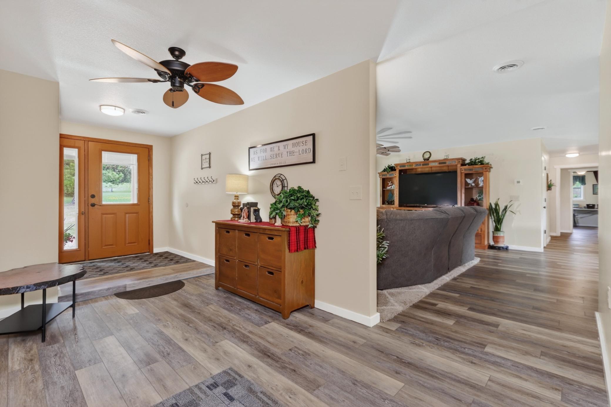 1900 single family home for sale at 32900 Wabana Road in Grand Rapids, MN — 3 bed, 3 bath (photo 3 of 29)