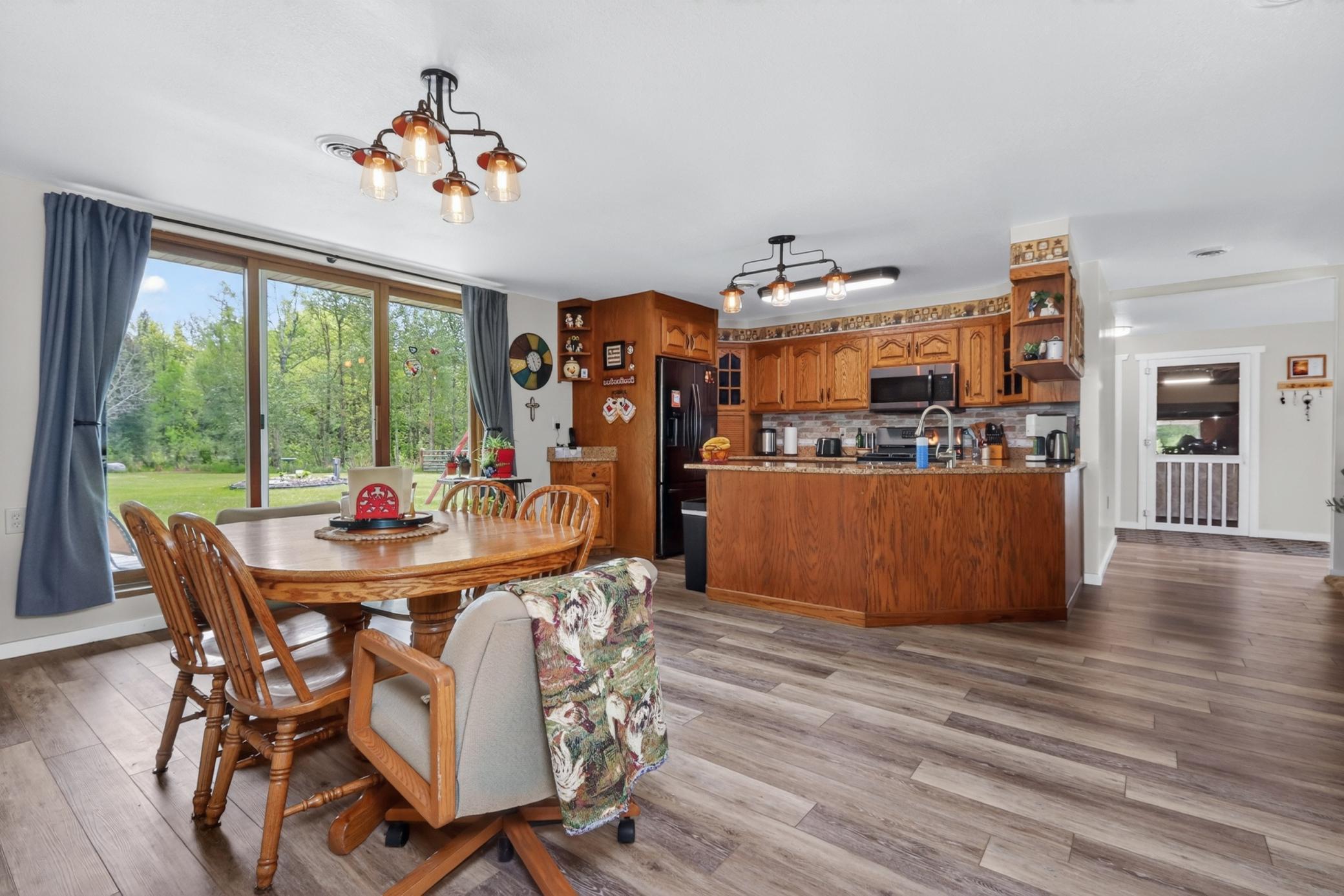 1900 single family home for sale at 32900 Wabana Road in Grand Rapids, MN — 3 bed, 3 bath (photo 9 of 29)