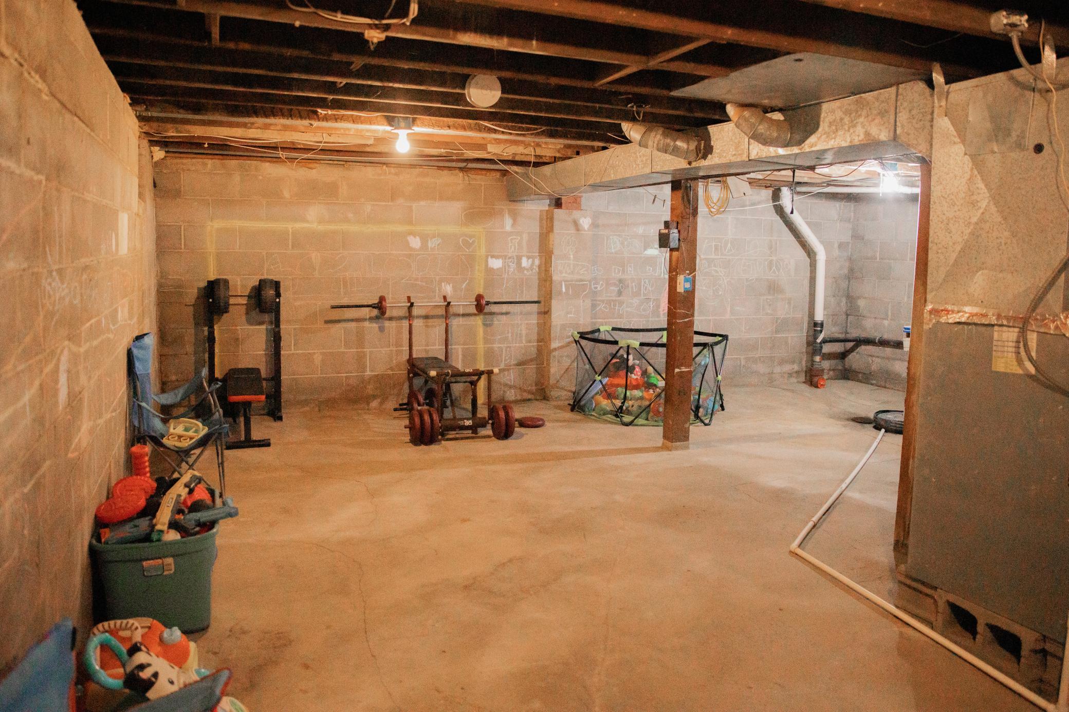 1924 single family home for sale at 203 S Main Street in Gwinner, ND — 3 bed, 2 bath (photo 28 of 37)