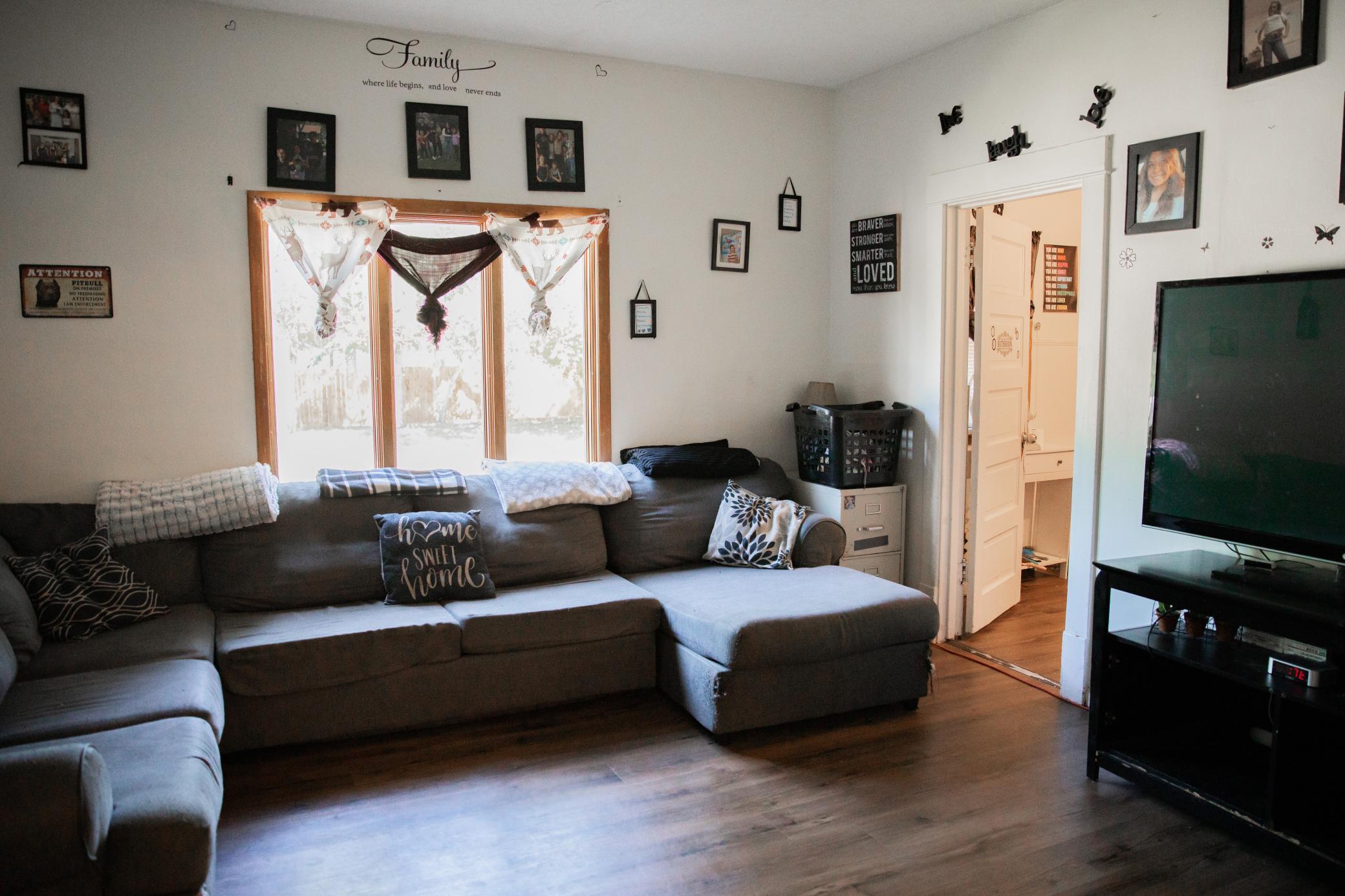 1924 single family home for sale at 203 S Main Street in Gwinner, ND — 3 bed, 2 bath (photo 9 of 37)