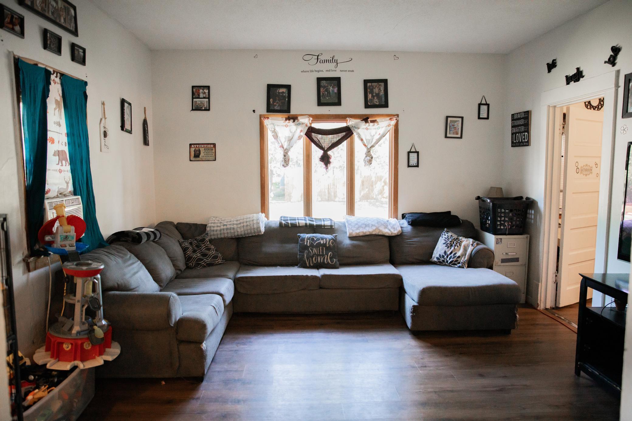 1924 single family home for sale at 203 S Main Street in Gwinner, ND — 3 bed, 2 bath (photo 10 of 37)