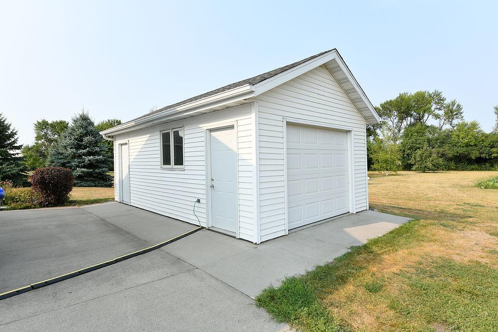 520 2nd Avenue S, Kindred ND 58051 - Photo 7 of 52