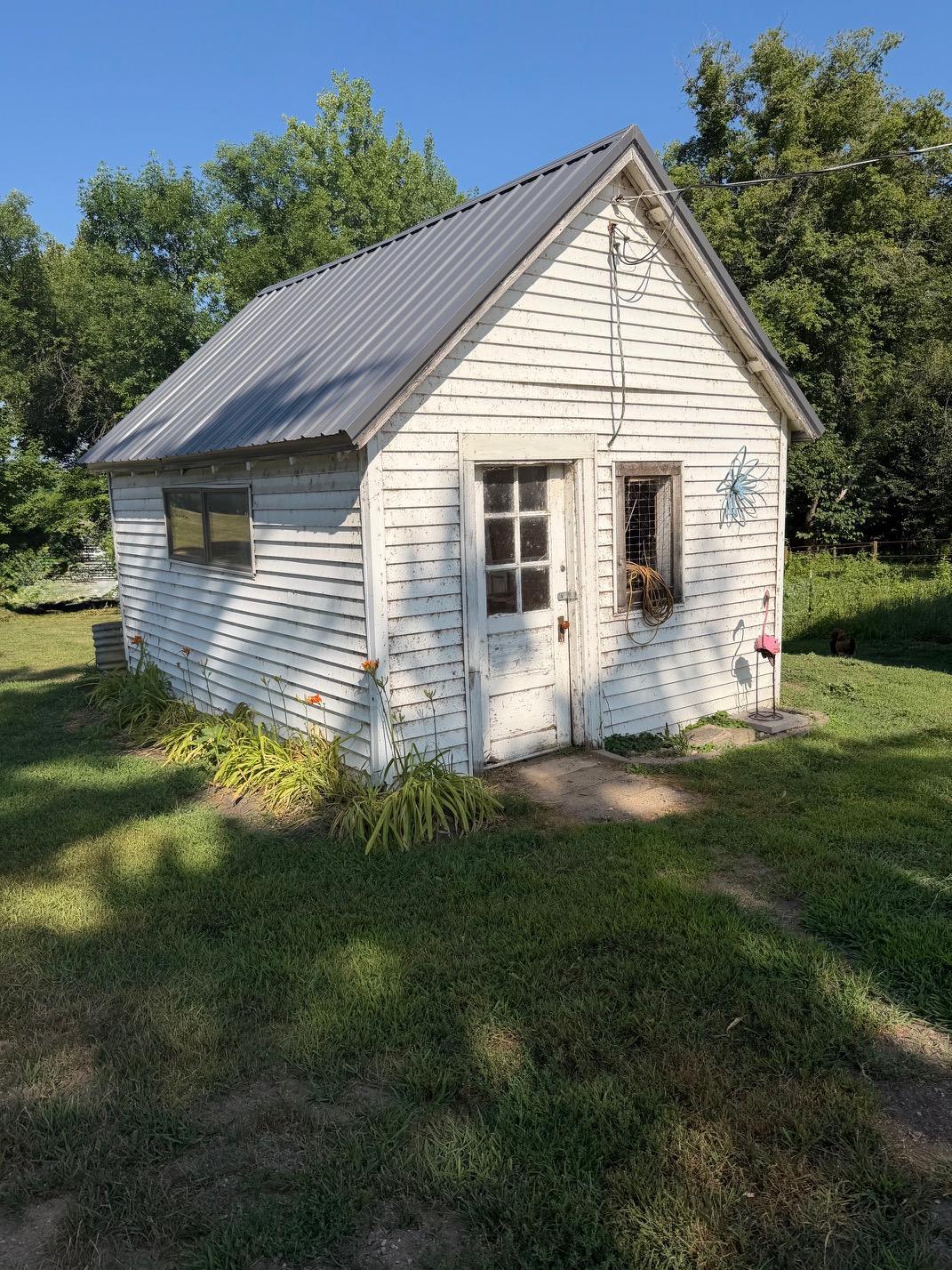1980 single family home for sale at 38151 County Highway 35 in Dent, MN — 1 bed, 1 bath (photo 19 of 38)