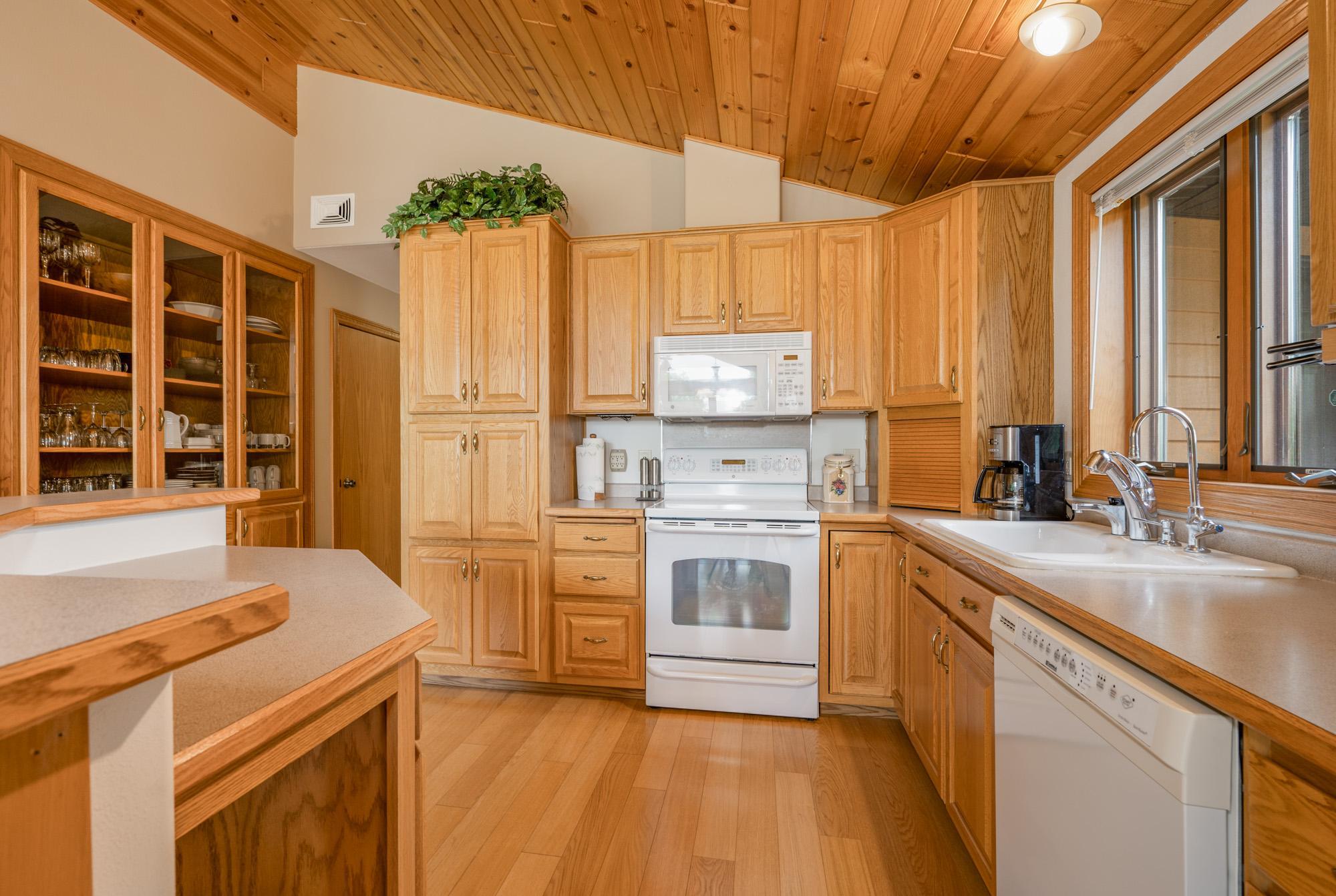 2006 single family home for sale at 46726 County Road 133 in Deer River, MN — 4 bed, 4 bath (photo 11 of 50)