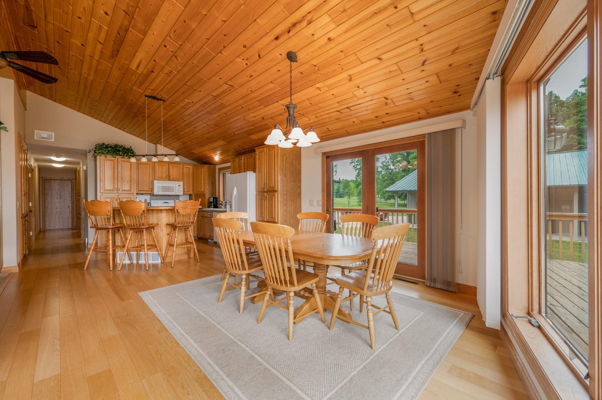 2006 single family home for sale at 46726 County Road 133 in Deer River, MN — 4 bed, 4 bath (photo 12 of 50)