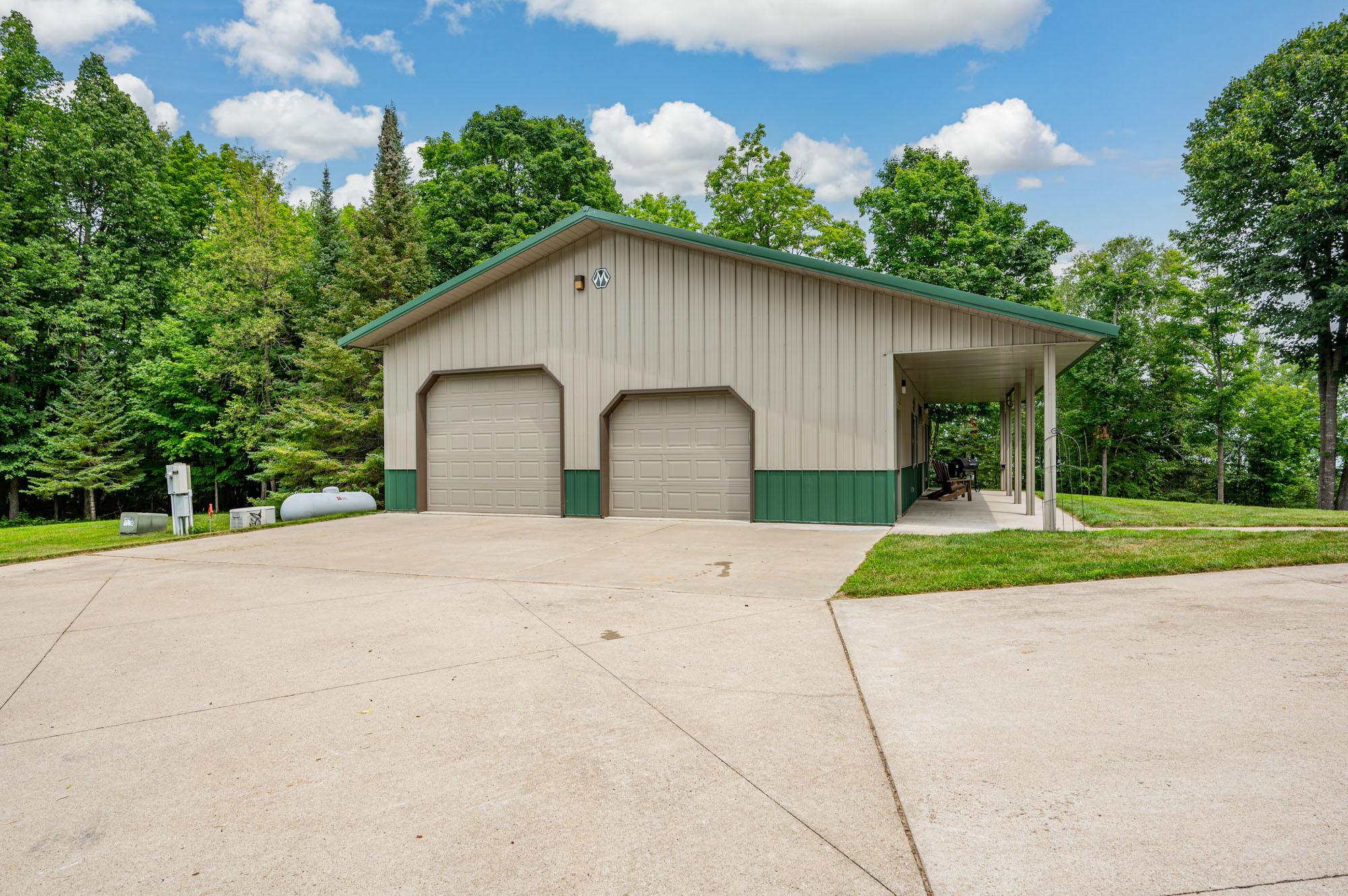 2006 single family home for sale at 46726 County Road 133 in Deer River, MN — 4 bed, 4 bath (photo 6 of 50)