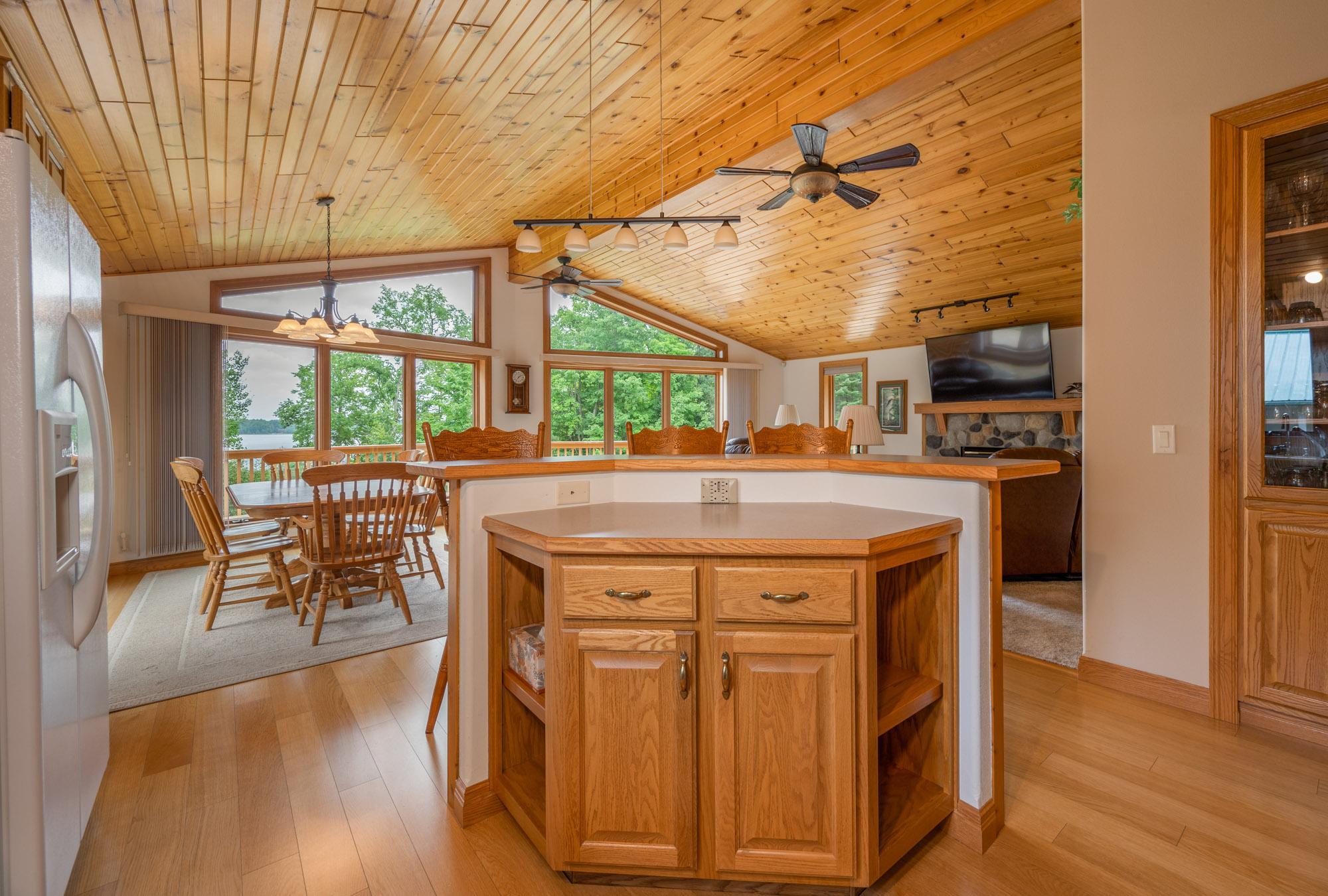 2006 single family home for sale at 46726 County Road 133 in Deer River, MN — 4 bed, 4 bath (photo 10 of 50)