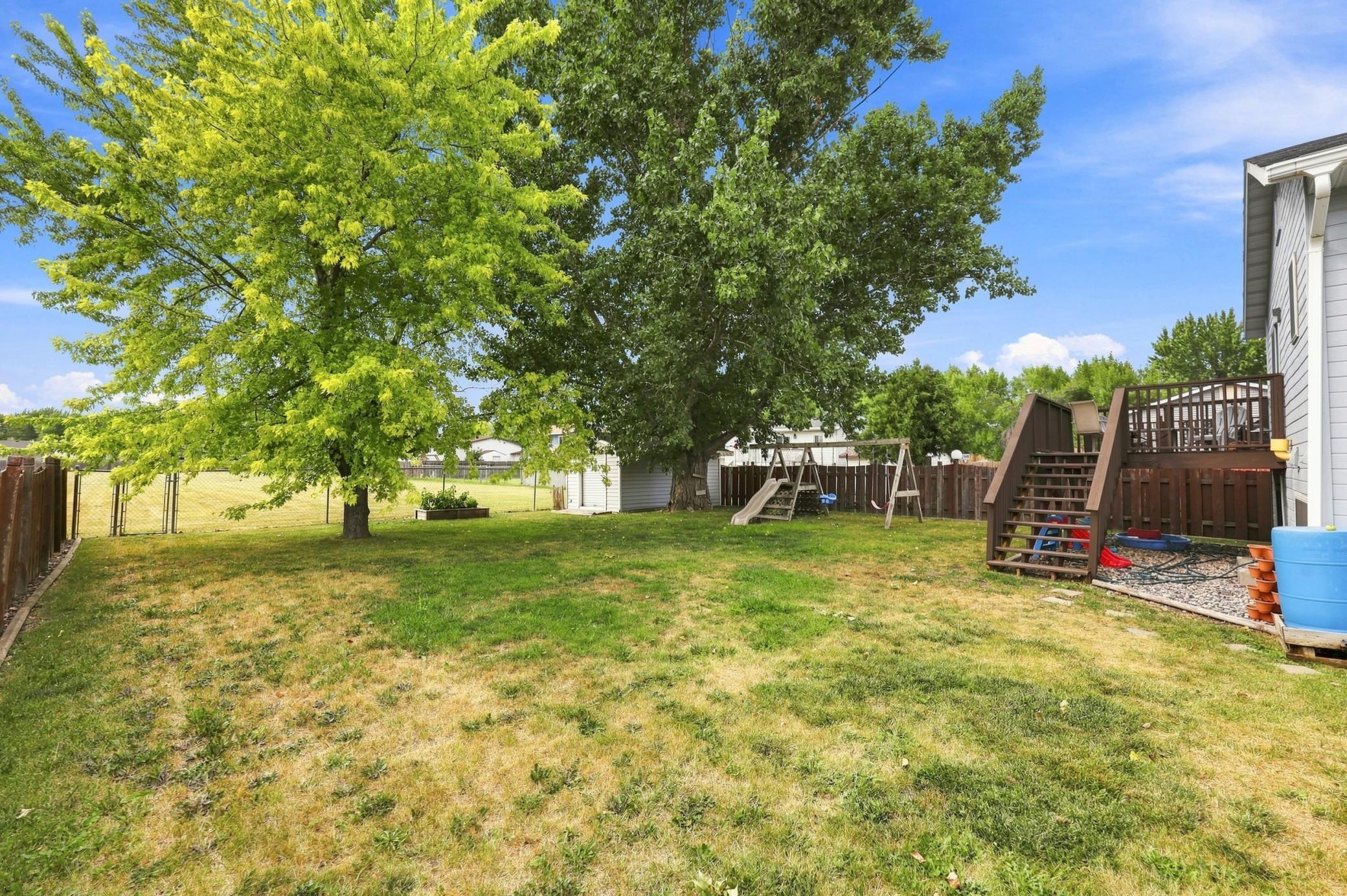 1985 single family home for sale at 408 19th Street E in West Fargo, ND — 4 bed, 2 bath (photo 22 of 25)