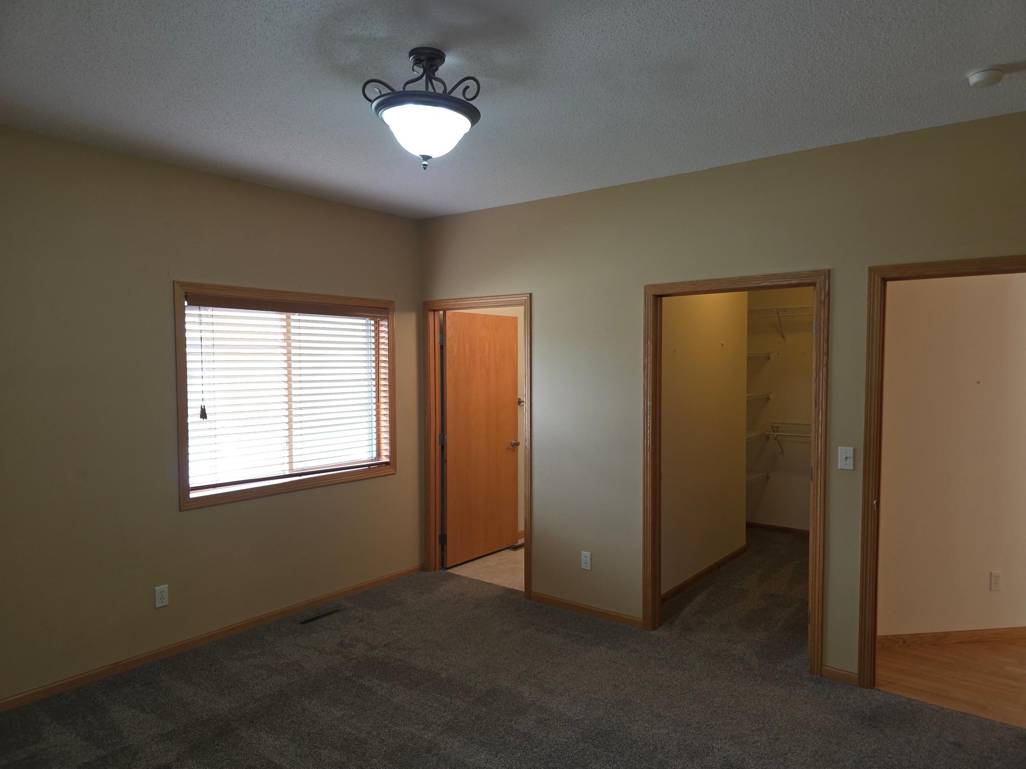 972 33rd Street S, Moorhead MN 56560 - Photo 19 of 35