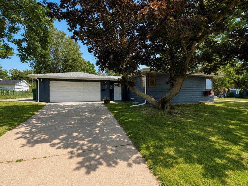 515 NW 6th Street, Grand Rapids MN 55744 - Photo 4 of 29