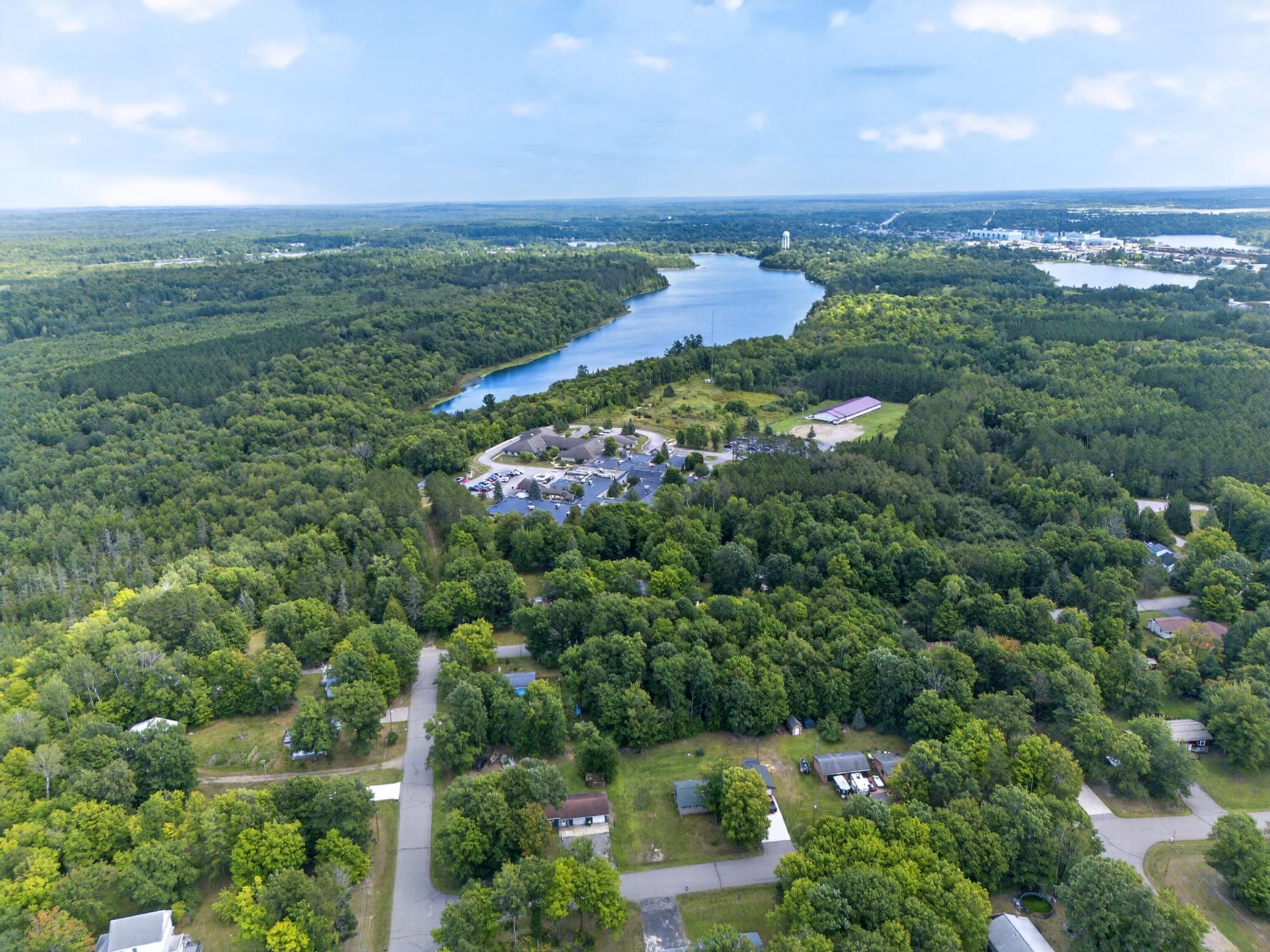1976 single family home for sale at 2452 Deschepper Drive in Grand Rapids, MN — 4 bed, 2 bath (photo 46 of 47)