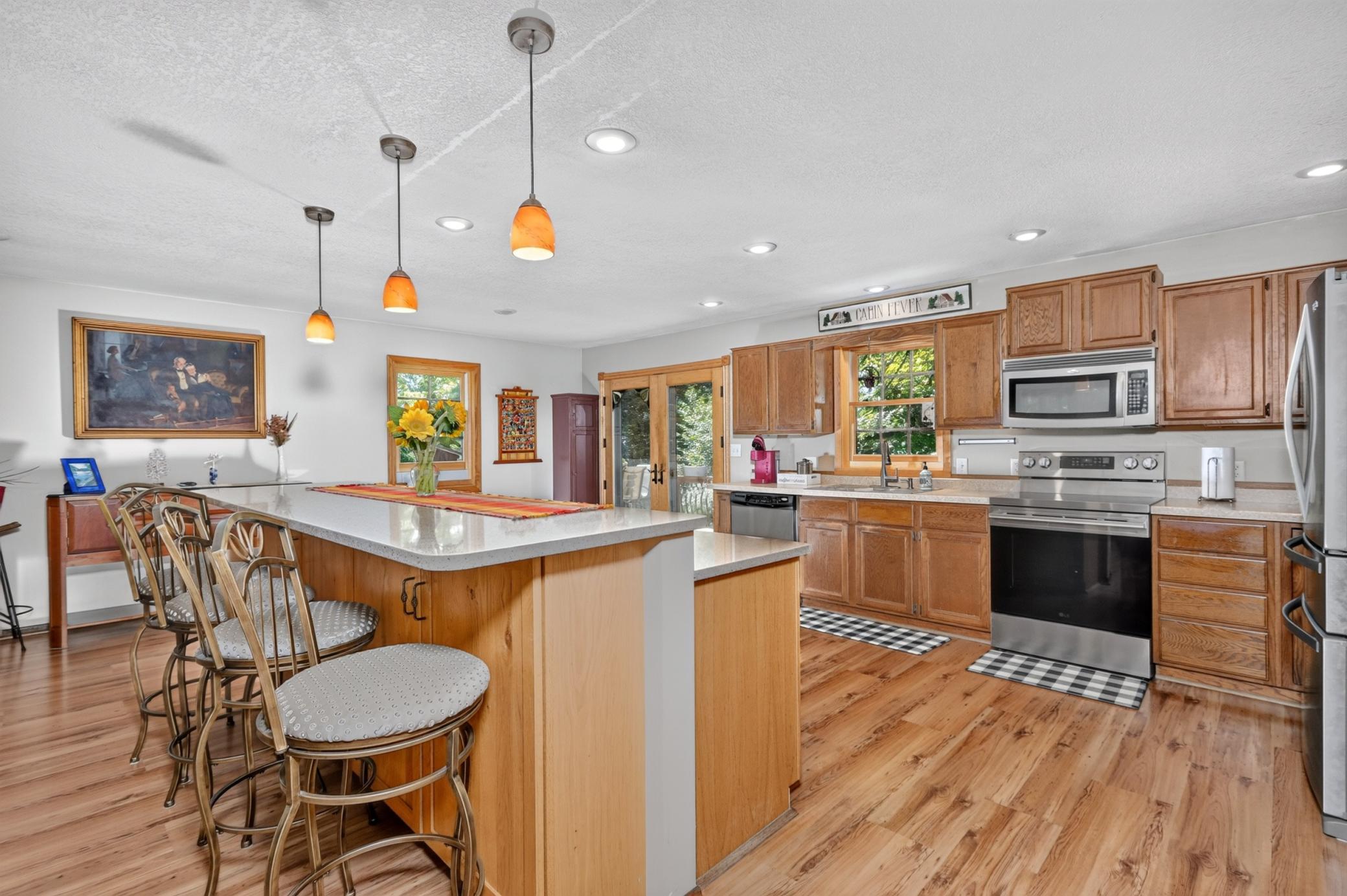 1976 single family home for sale at 2452 Deschepper Drive in Grand Rapids, MN — 4 bed, 2 bath (photo 10 of 47)