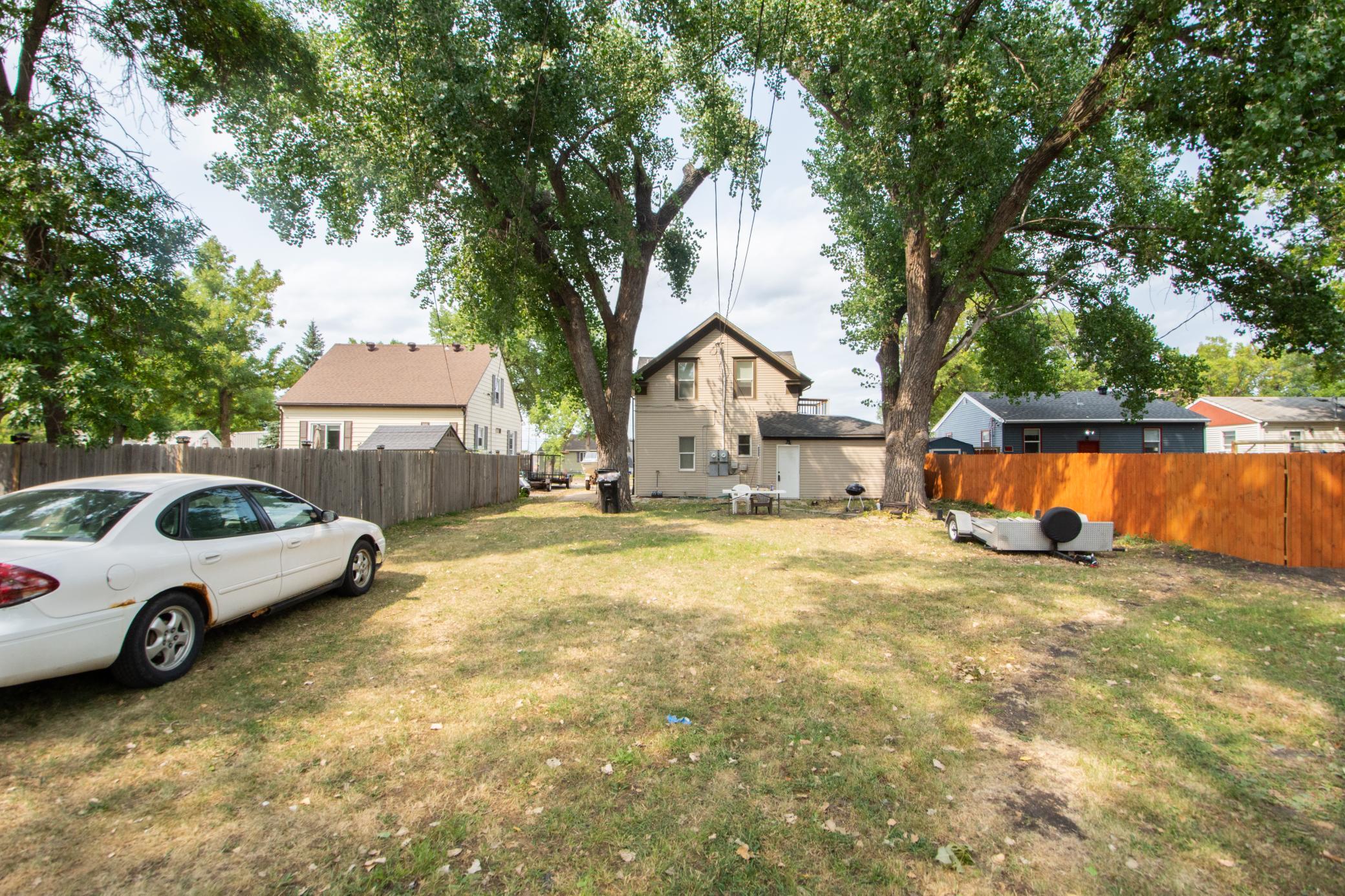 205 1st Avenue E, West Fargo ND 58078 - Photo 33 of 35