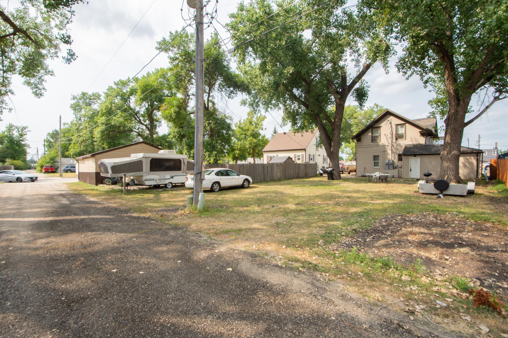 205 1st Avenue E, West Fargo ND 58078 - Photo 34 of 35