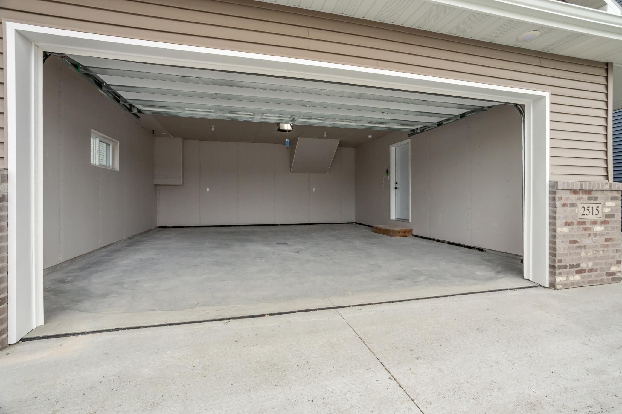 2515 38th Avenue S, Moorhead MN 56560 - Photo 34 of 35