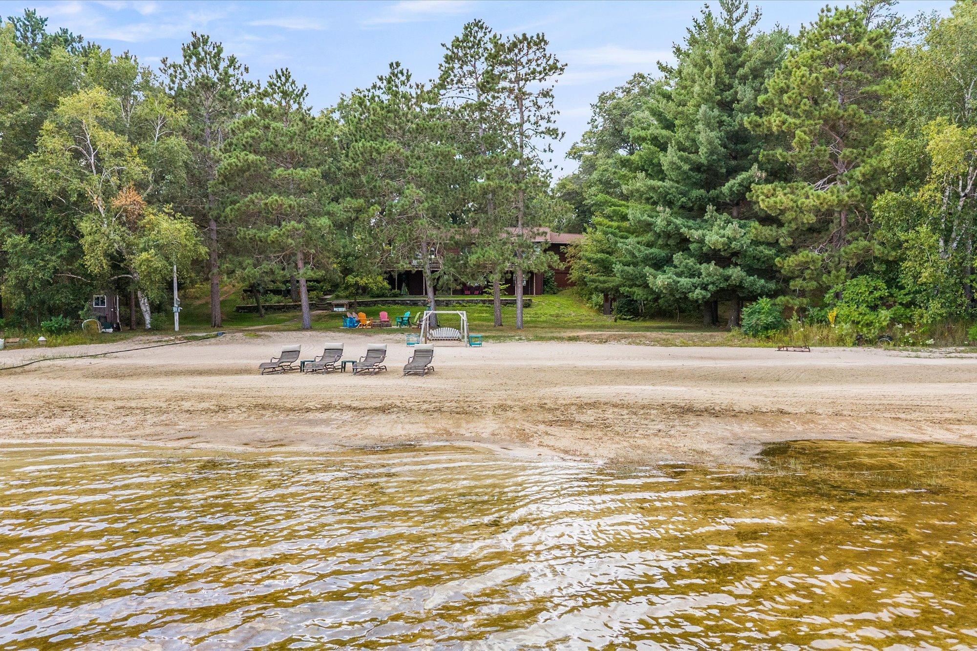 1974 single family home for sale at 29270 Huxtable Point Road in Merrifield, MN — 3 bed, 2 bath