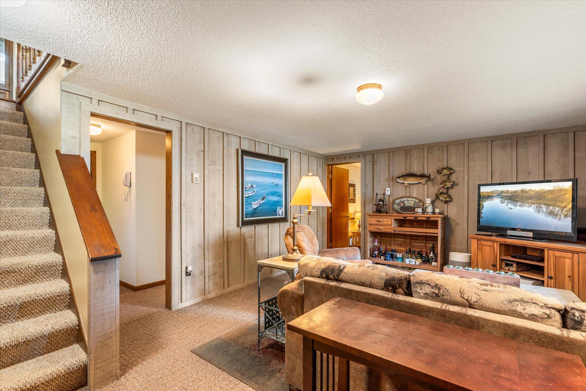 1974 single family home for sale at 29270 Huxtable Point Road in Merrifield, MN — 3 bed, 2 bath (photo 19 of 47)