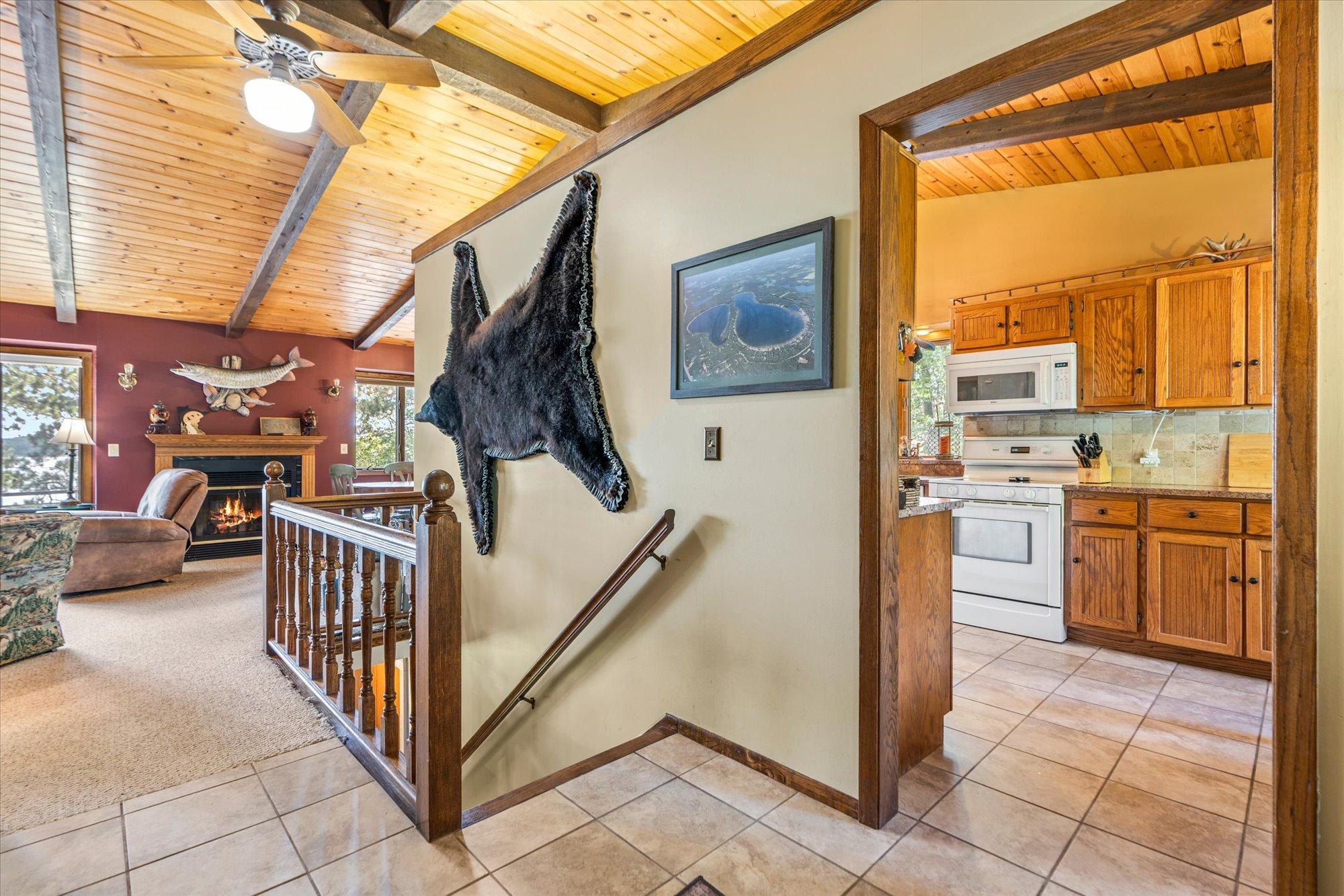 1974 single family home for sale at 29270 Huxtable Point Road in Merrifield, MN — 3 bed, 2 bath (photo 6 of 47)