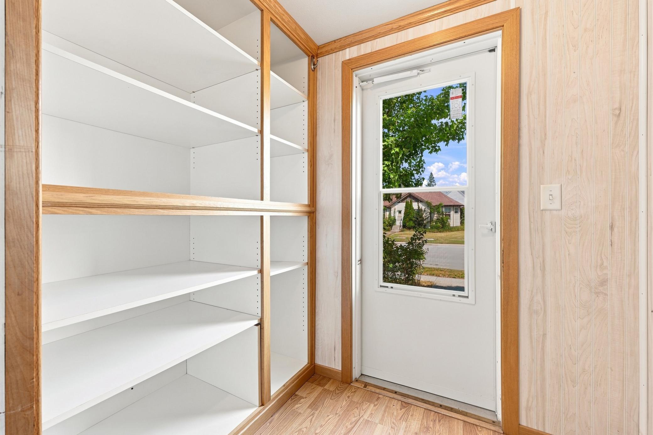 1920 single family home for sale at 202 1st Avenue SW in Dilworth, MN — 4 bed, 2 bath (photo 3 of 32)